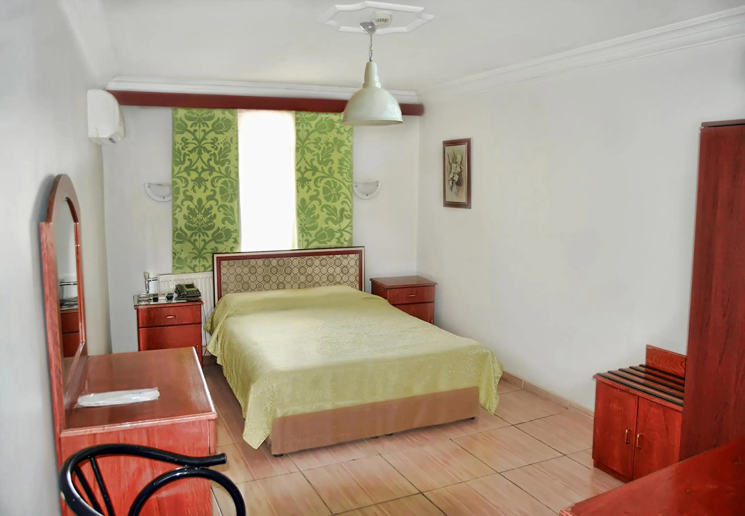 Photo of the whole room, Bed in Yunus Hotel