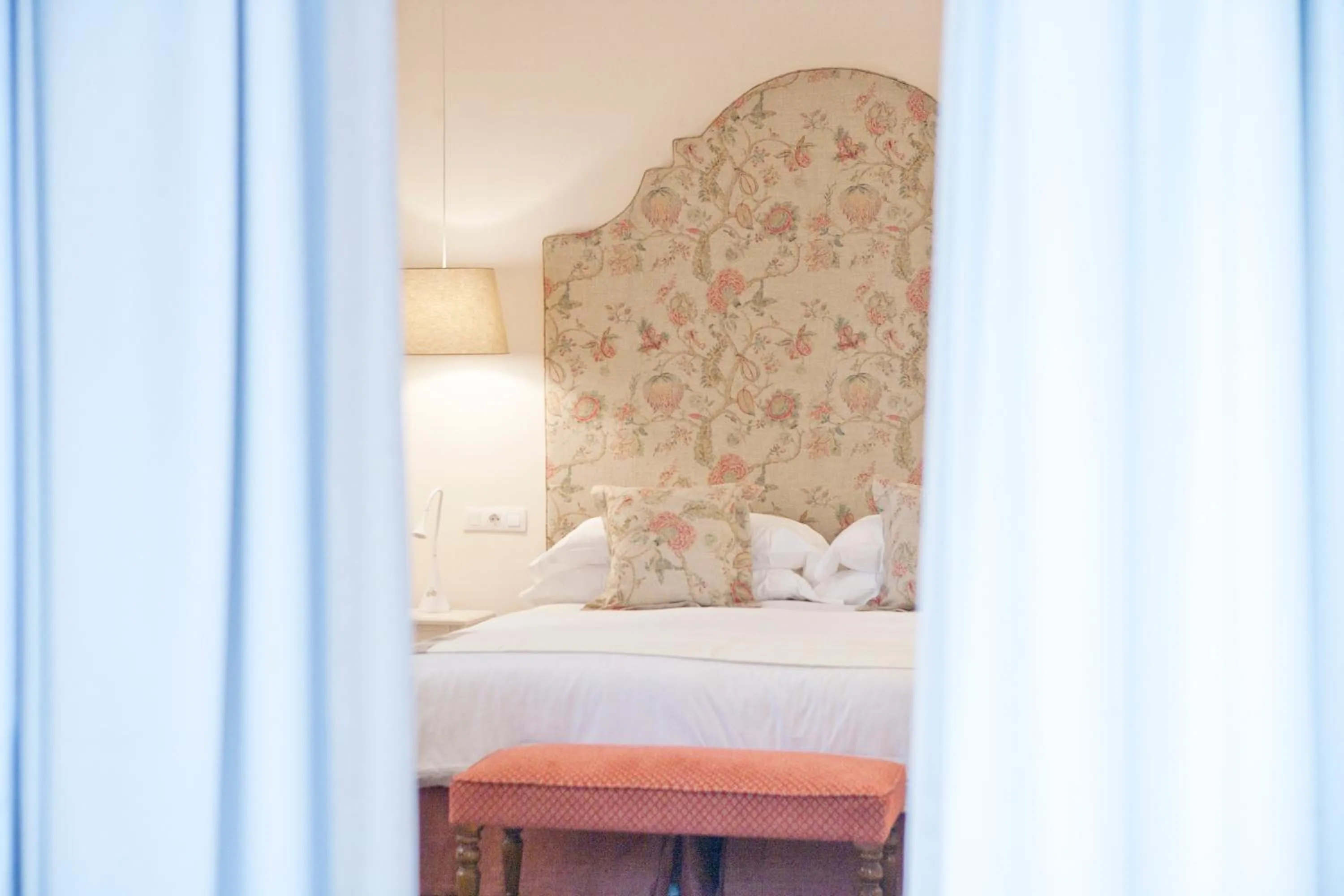 Decorative detail, Bed in Suites de Franchy