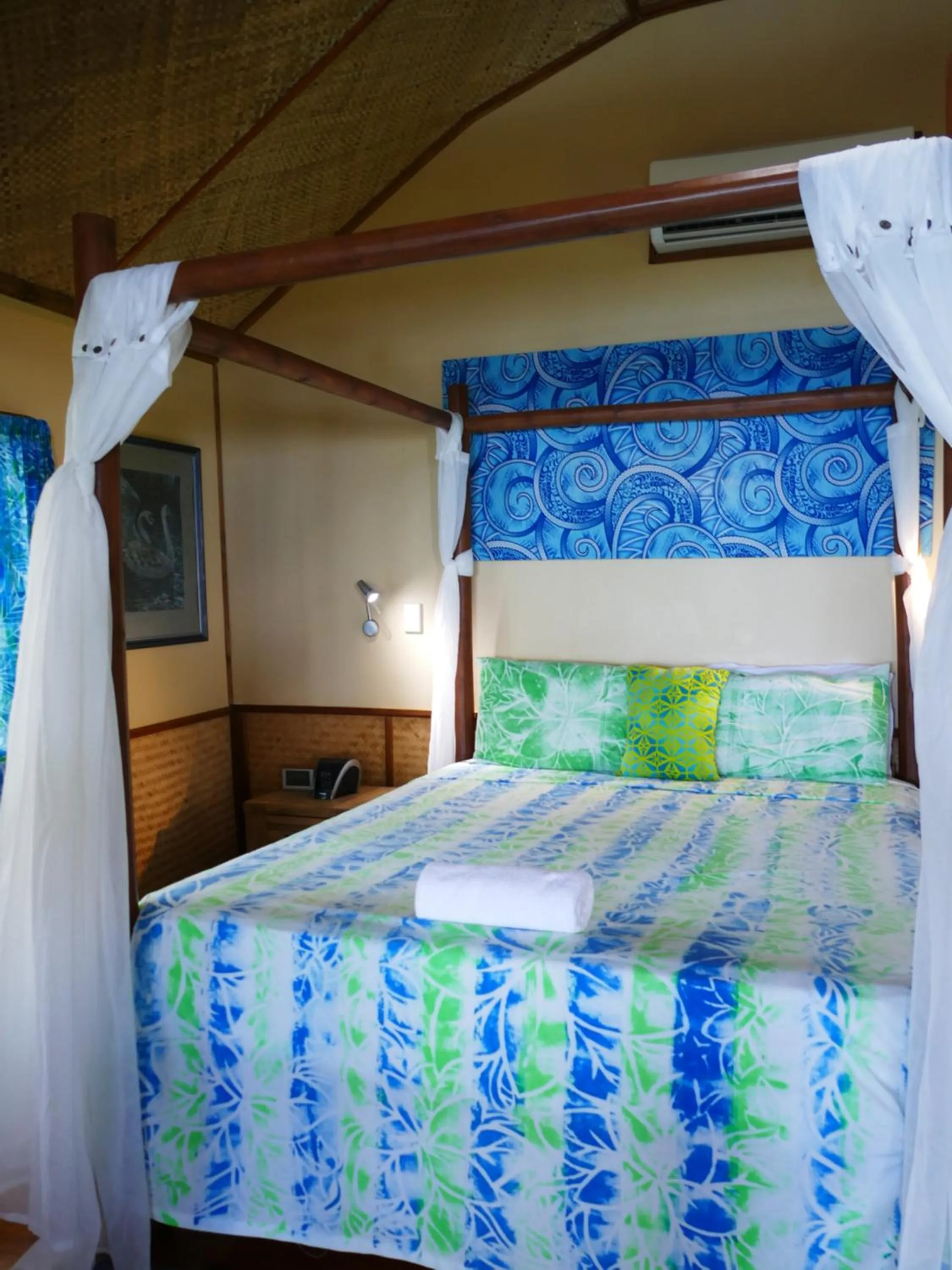 Sea view, Bed in Le Vasa Resort