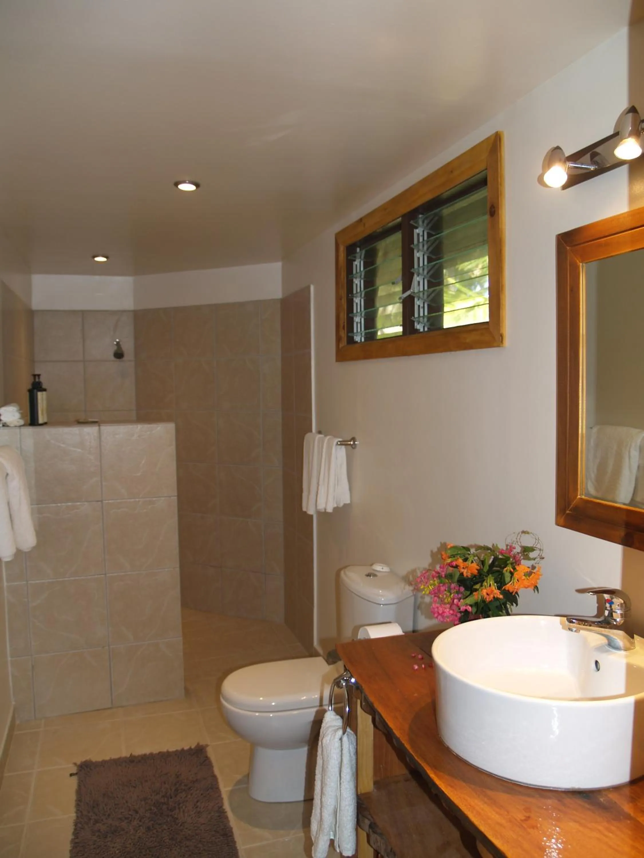 Bathroom in Le Vasa Resort