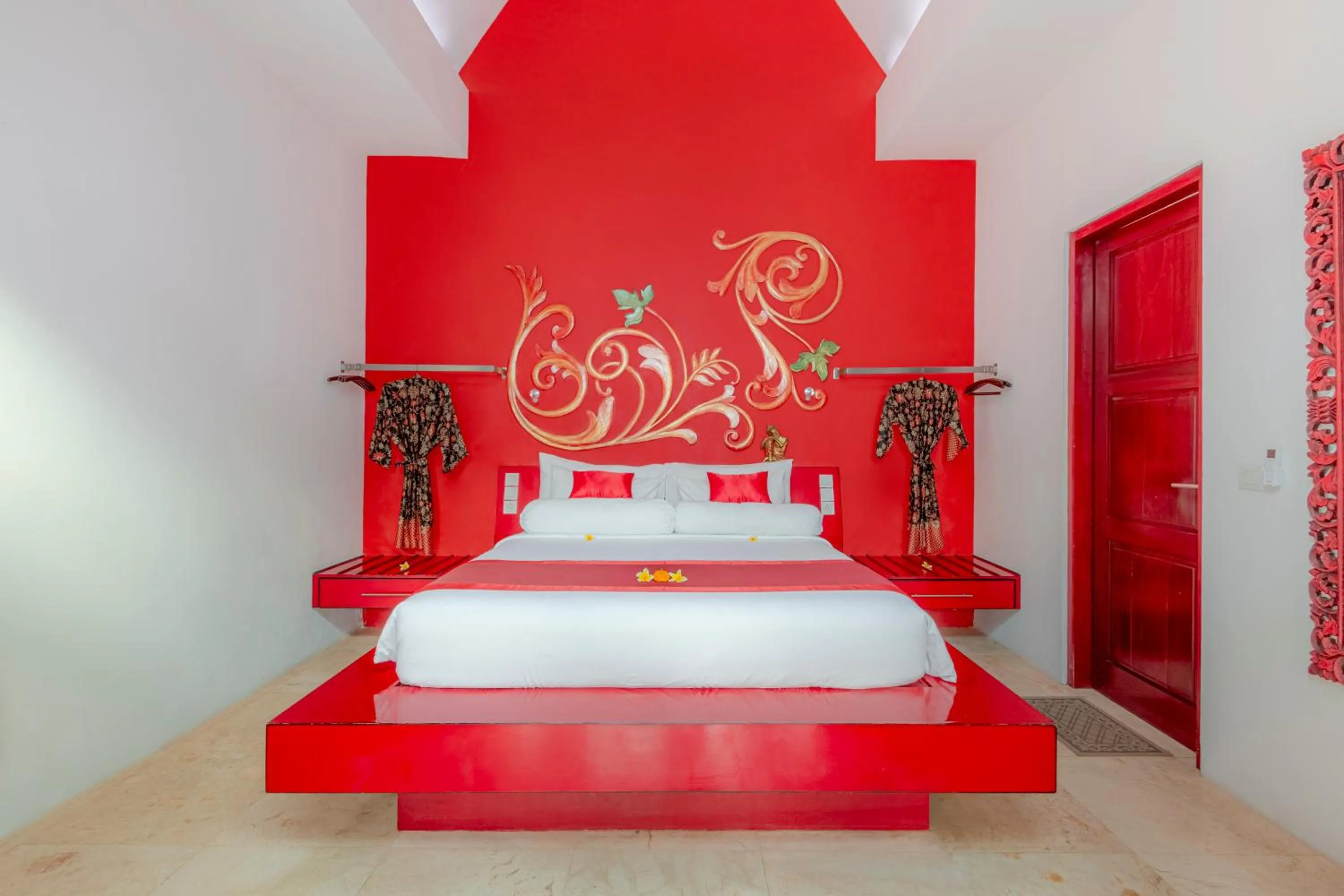 TV and multimedia, Bed in Bali Ginger Suites & Villa