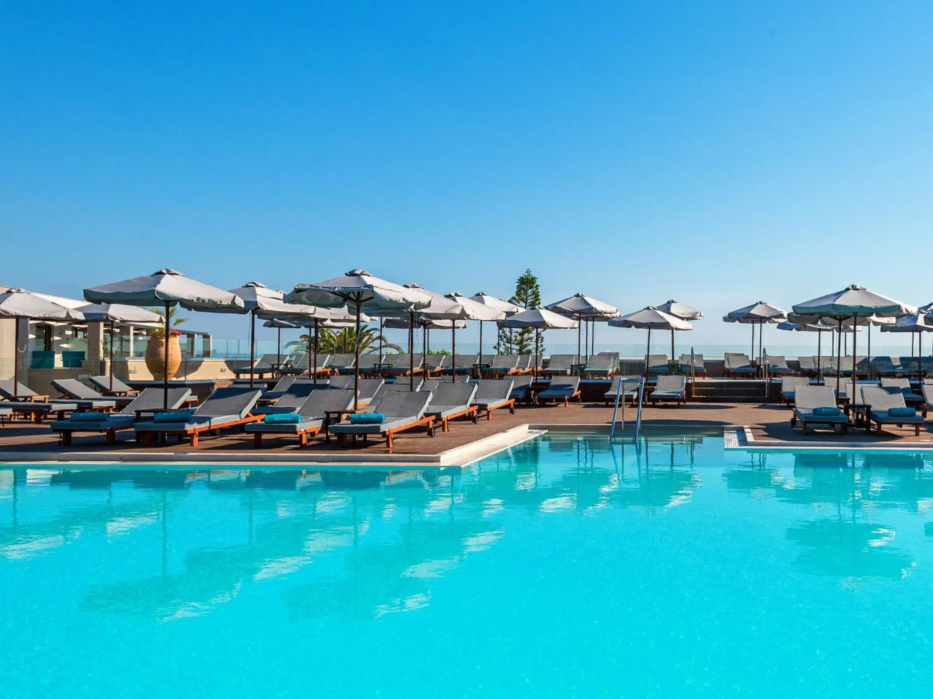 Swimming pool in Solimar Aquamarine Resort Swimming pool in Solimar Aquamarine Resort