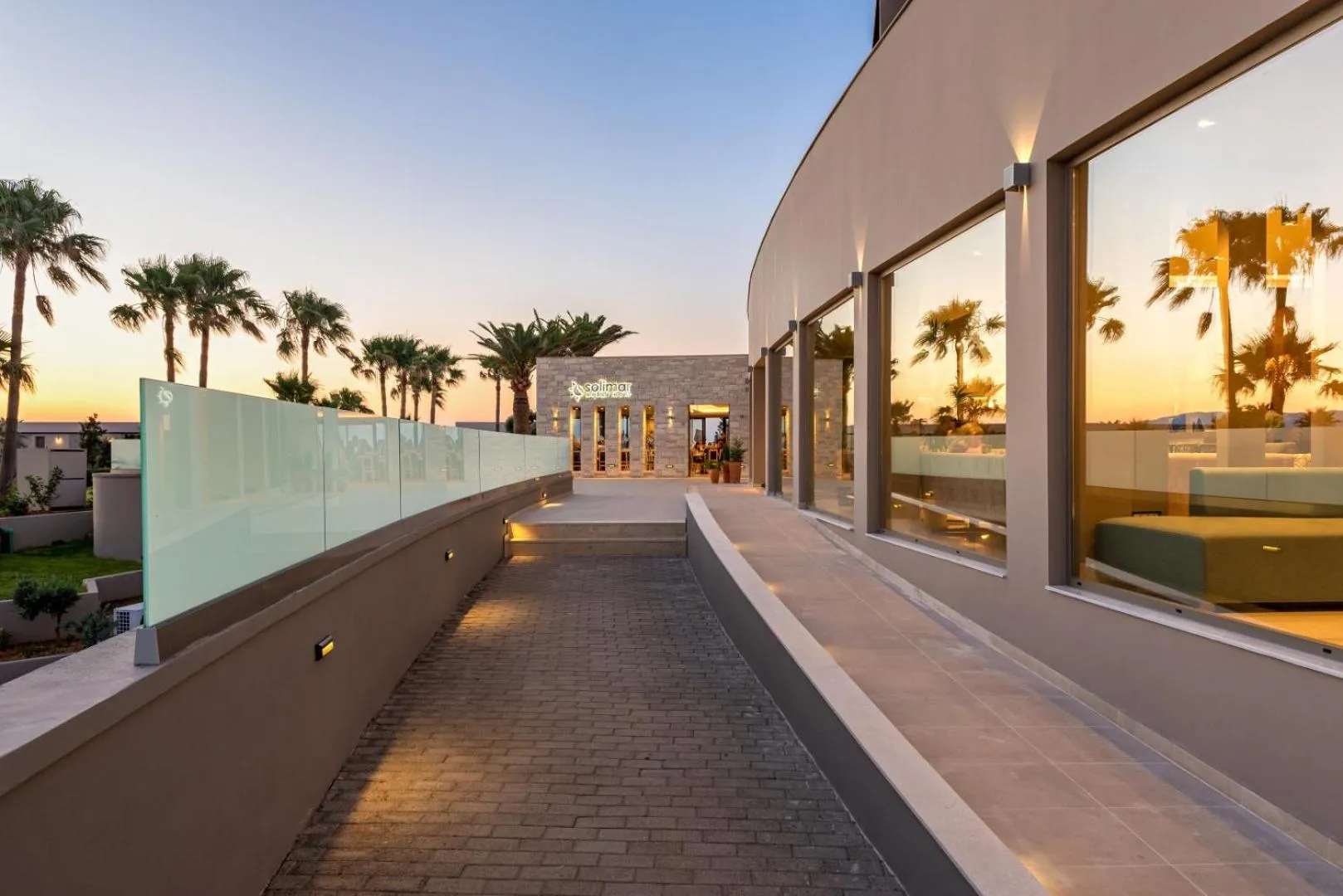 Facade/entrance in Solimar Aquamarine Resort