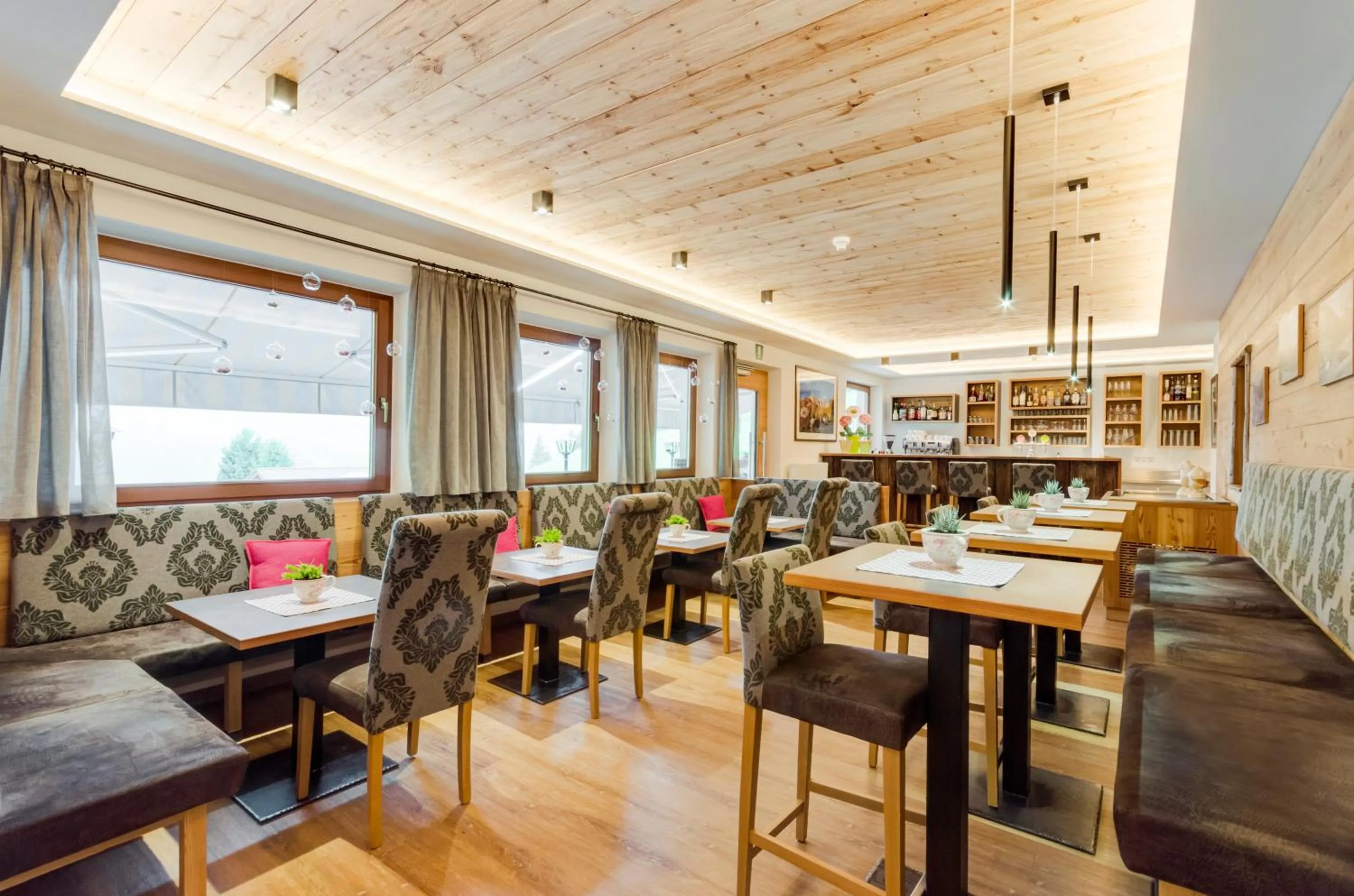 Lounge or bar in Hotel Jägerheim 3S