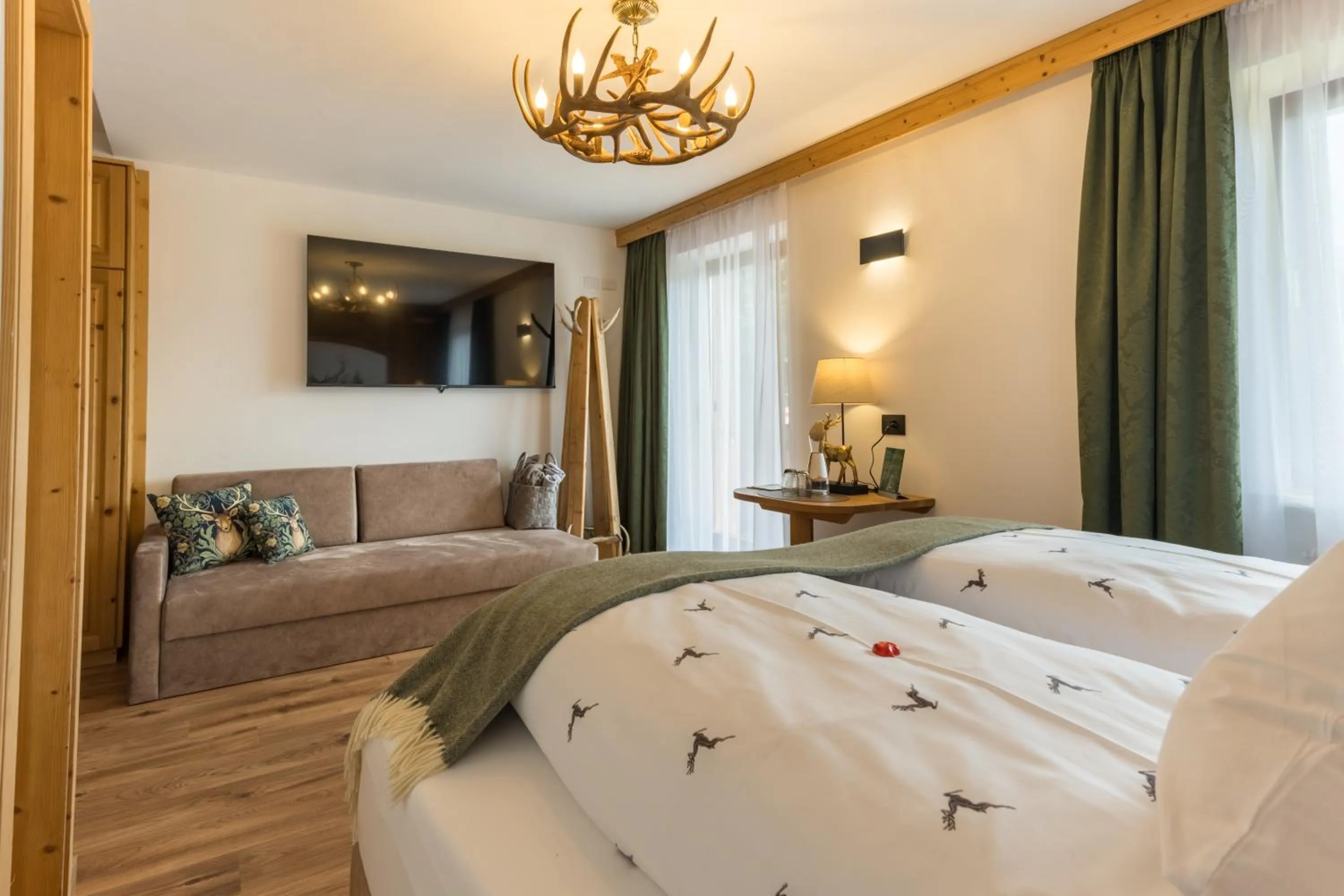 Bedroom, Bed in Hotel Jägerheim 3S