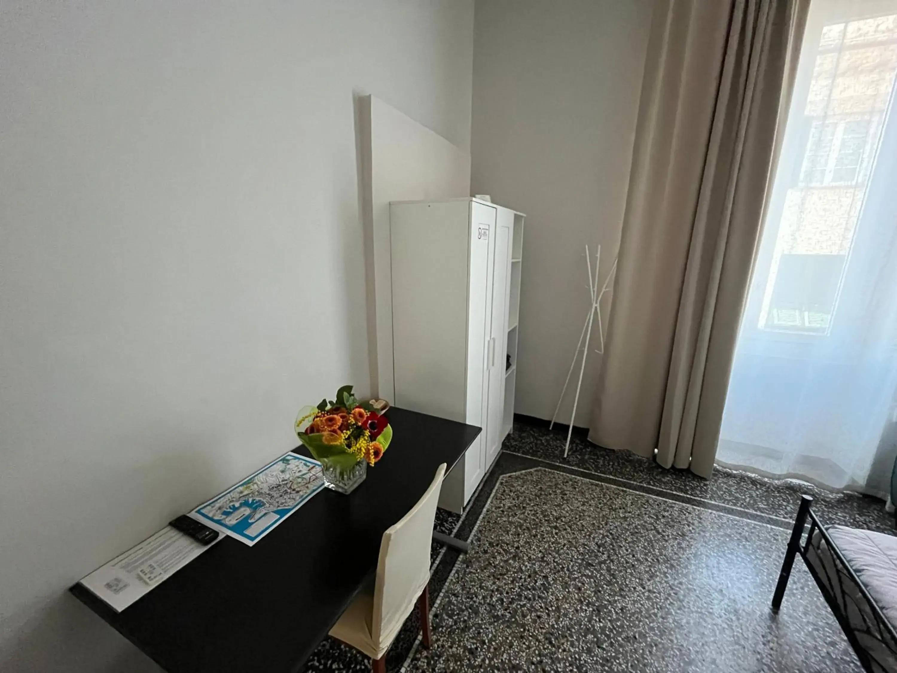 Triple Room with Private External Bathroom in Le stanze della Lanterna Triple Room with Private External Bathroom in Le stanze della Lanterna