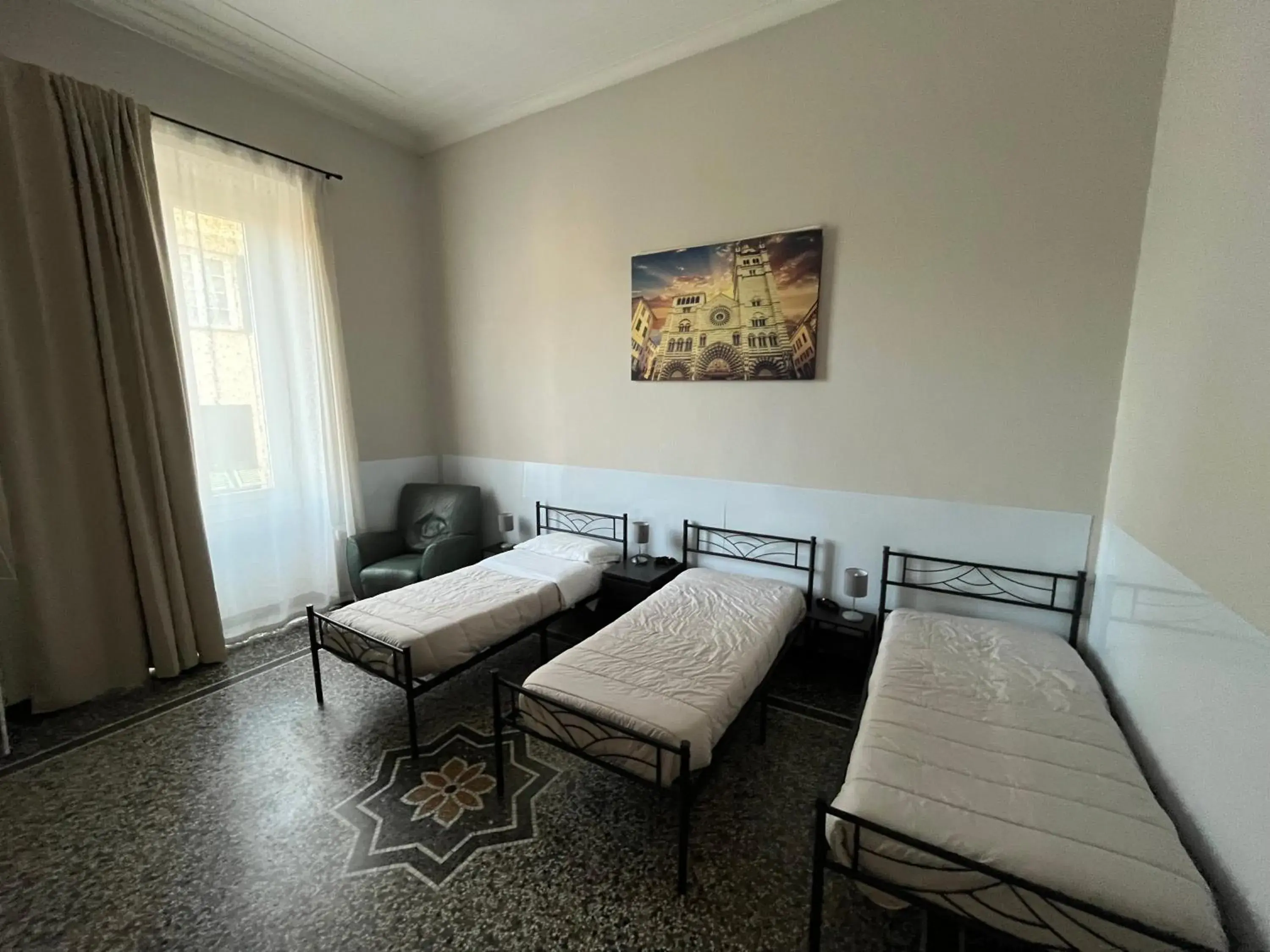 Triple Room with Private External Bathroom in Le stanze della Lanterna Triple Room with Private External Bathroom in Le stanze della Lanterna
