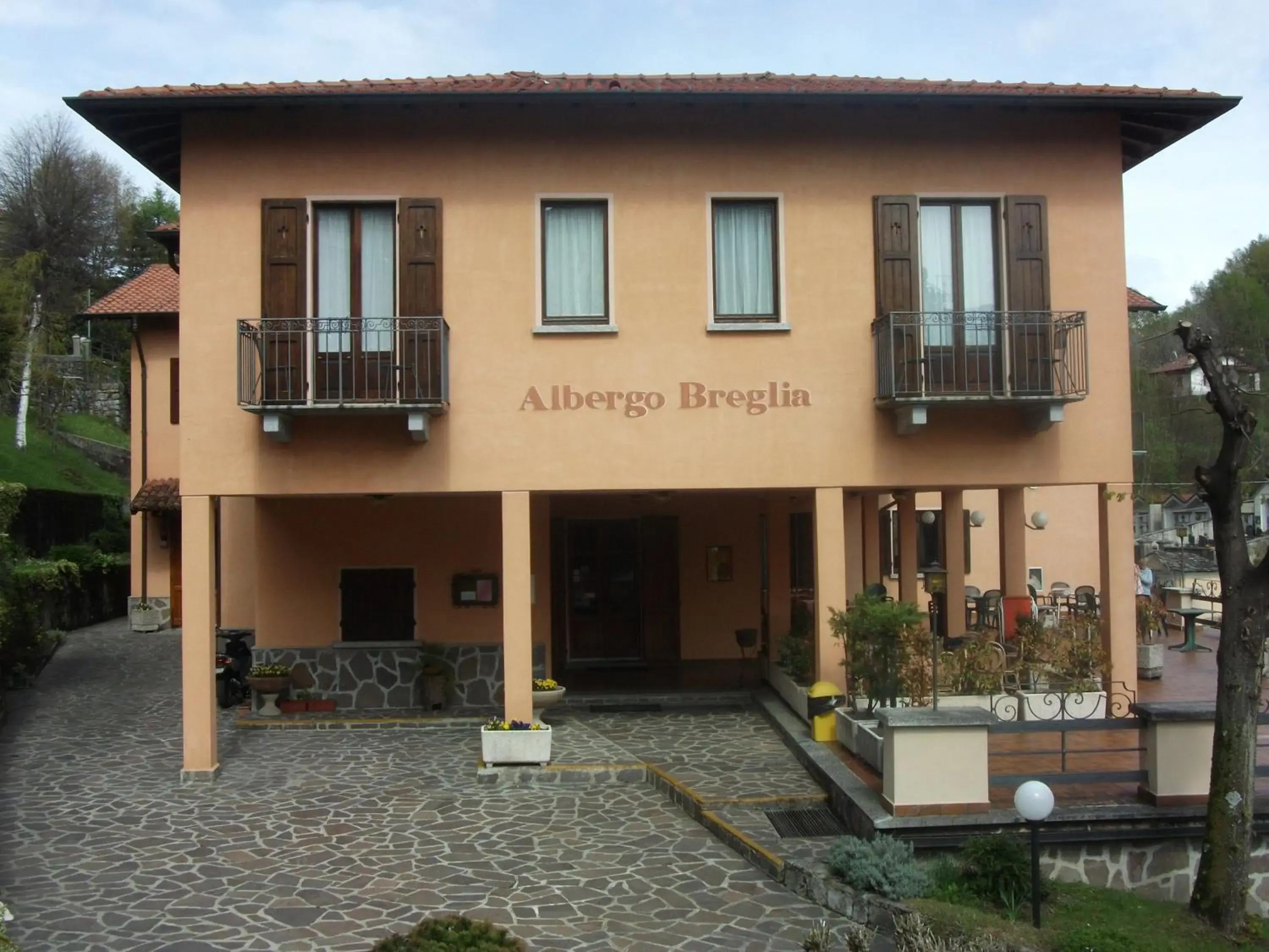 Property building in Albergo Breglia Property building in Albergo Breglia