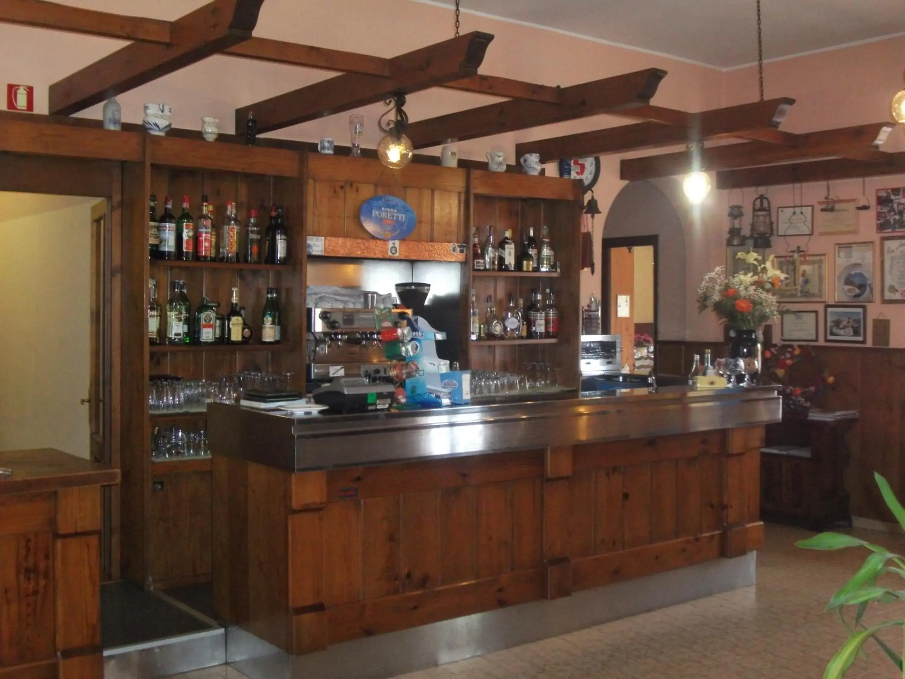 Lounge or bar in Albergo Breglia Lounge or bar in Albergo Breglia