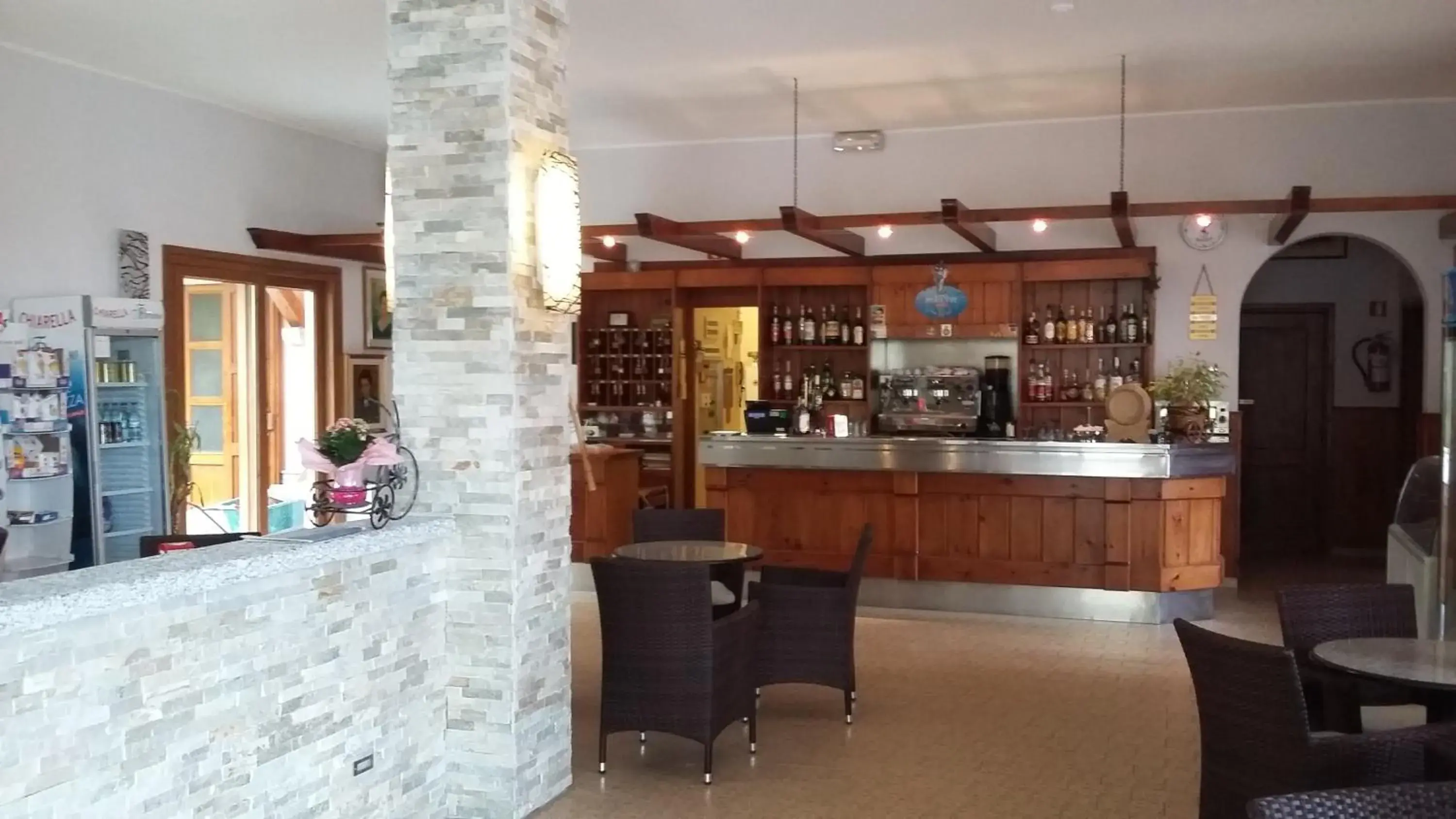 Lounge or bar in Albergo Breglia Lounge or bar in Albergo Breglia