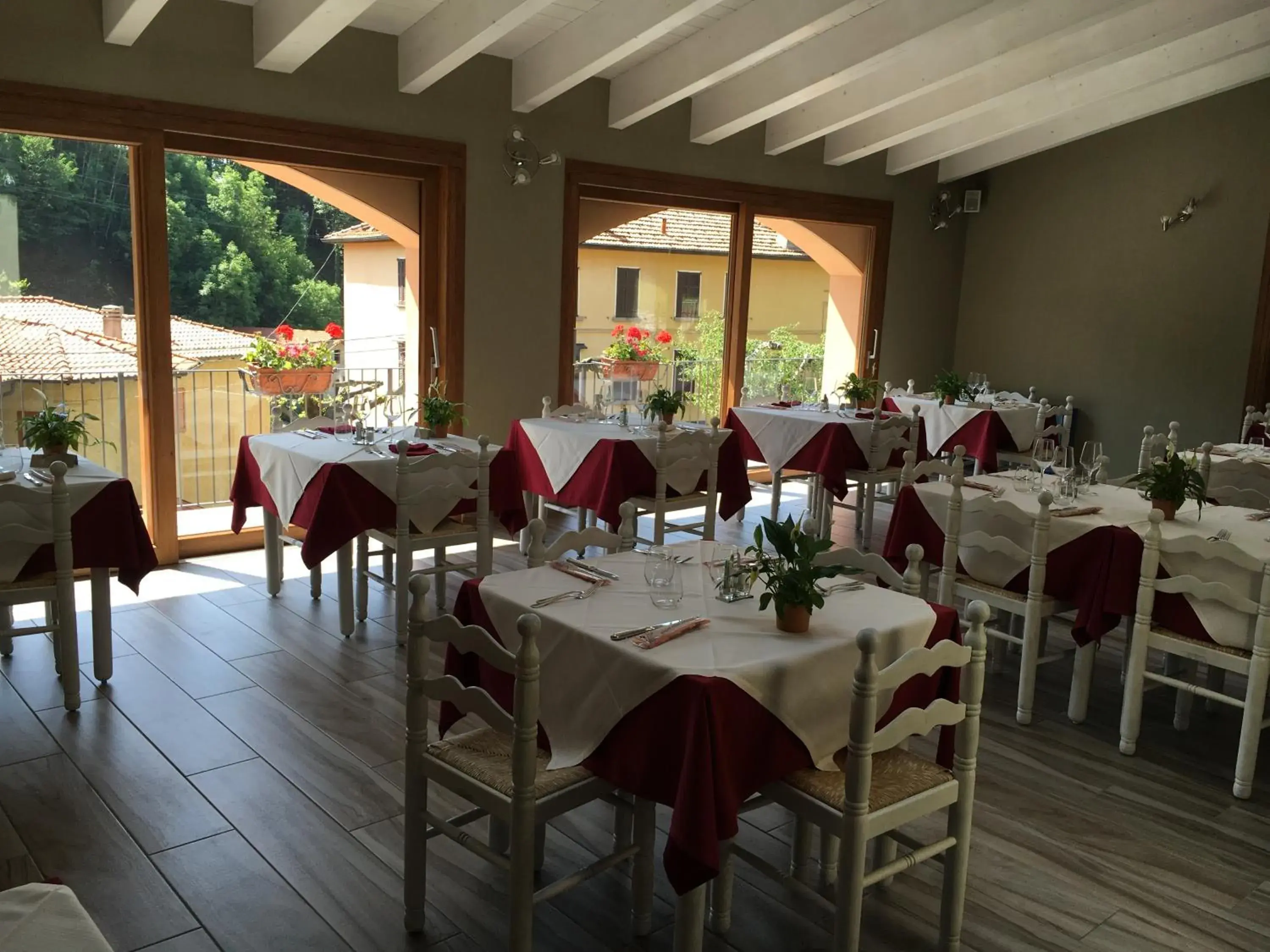 Restaurant/places to eat in Albergo Breglia Restaurant/places to eat in Albergo Breglia