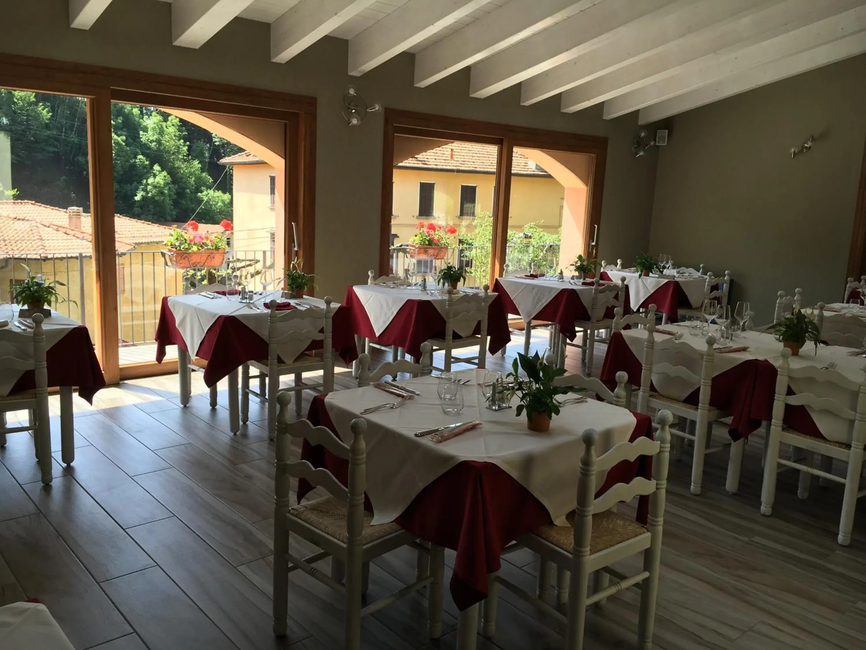 Restaurant/places to eat in Albergo Breglia Restaurant/places to eat in Albergo Breglia