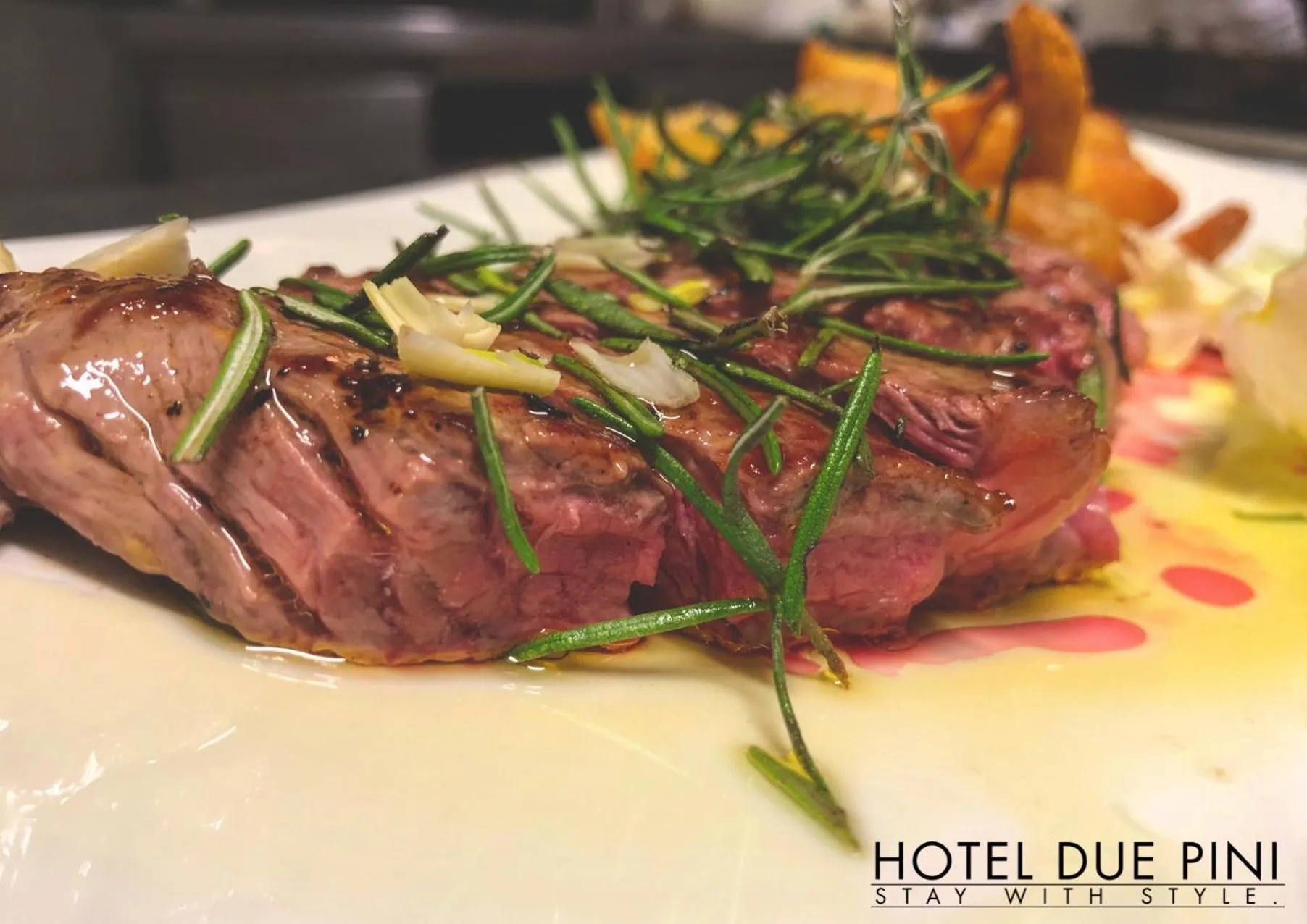 Restaurant/places to eat in Hotel Due Pini