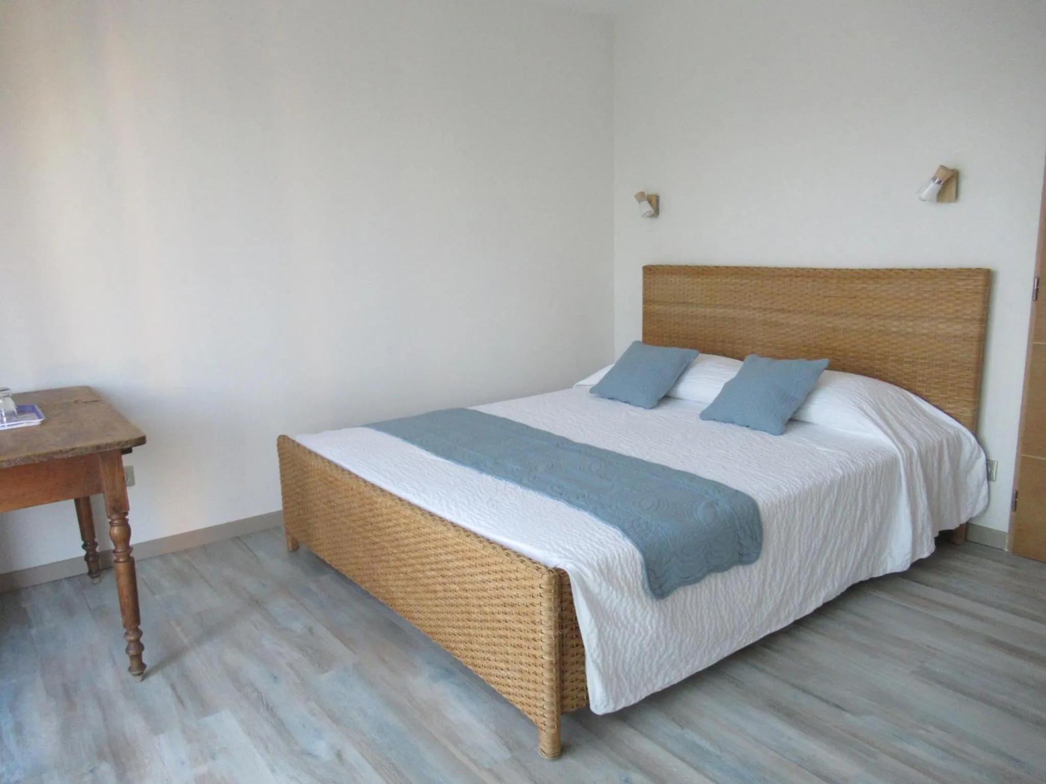 Bed in Le Bastidon de CUCURON