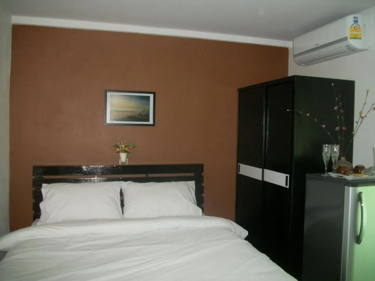 Bedroom in See View Place