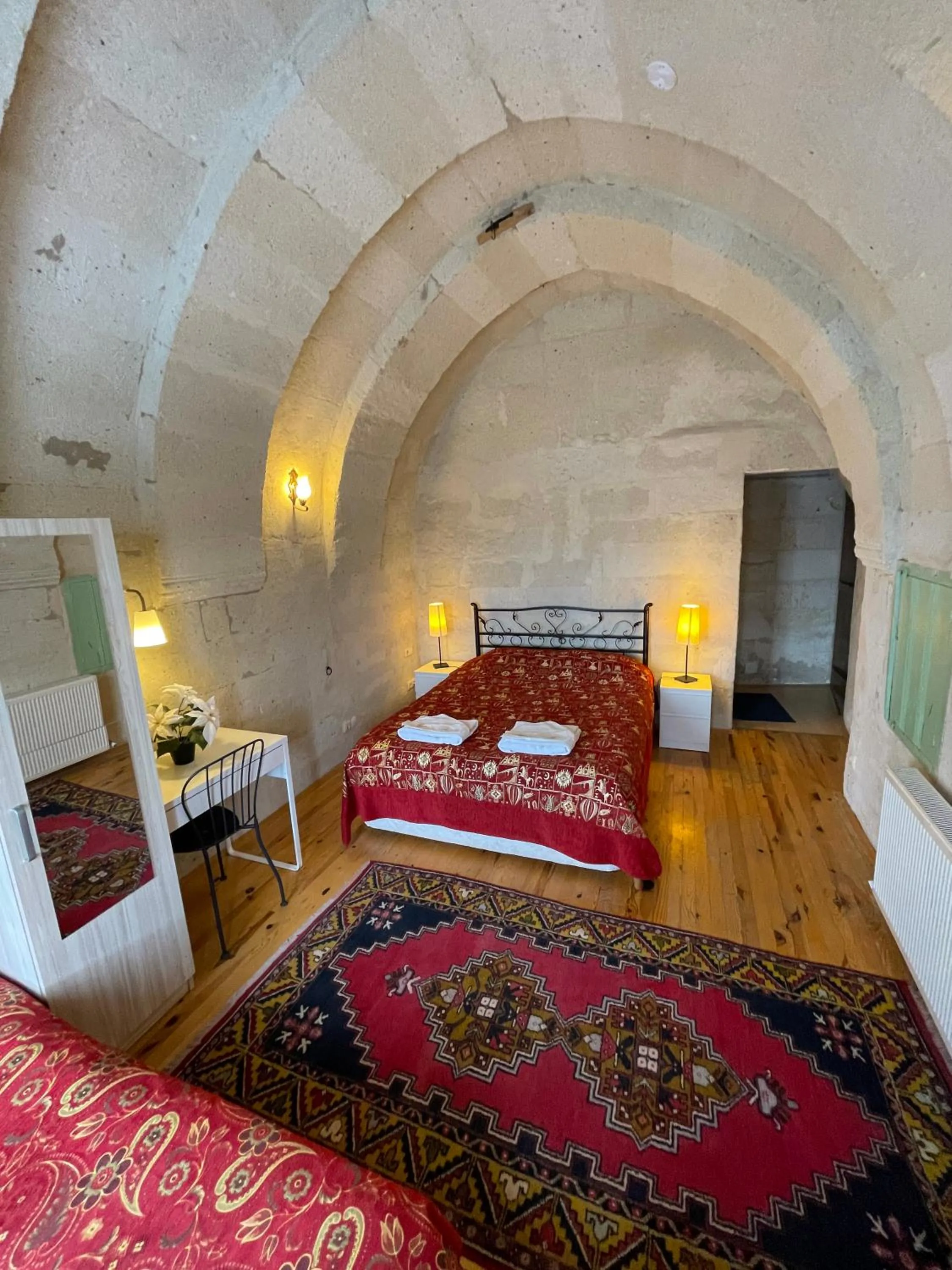 Photo of the whole room, Bed in Karadut Cave Hotel