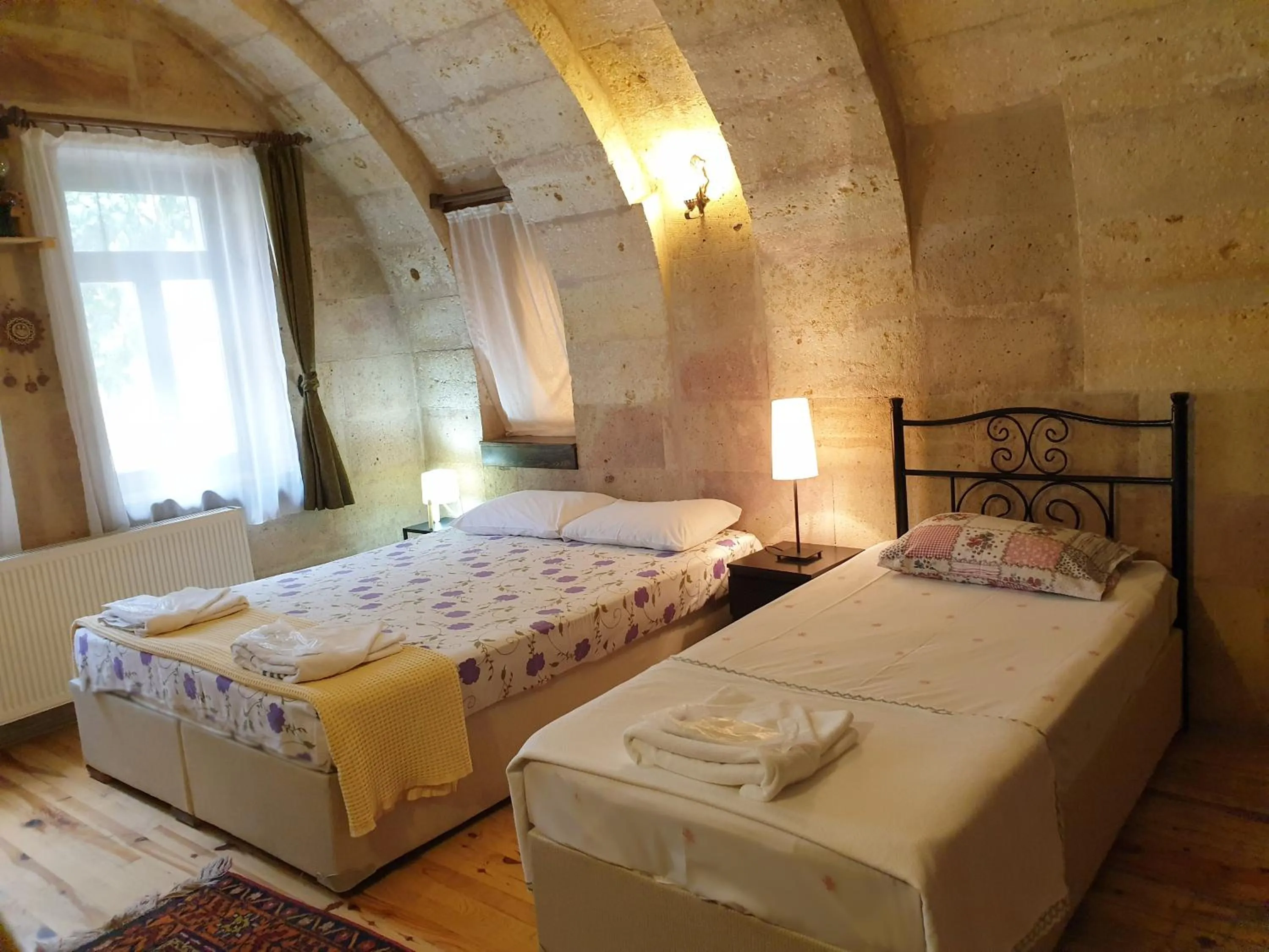 Photo of the whole room, Bed in Karadut Cave Hotel