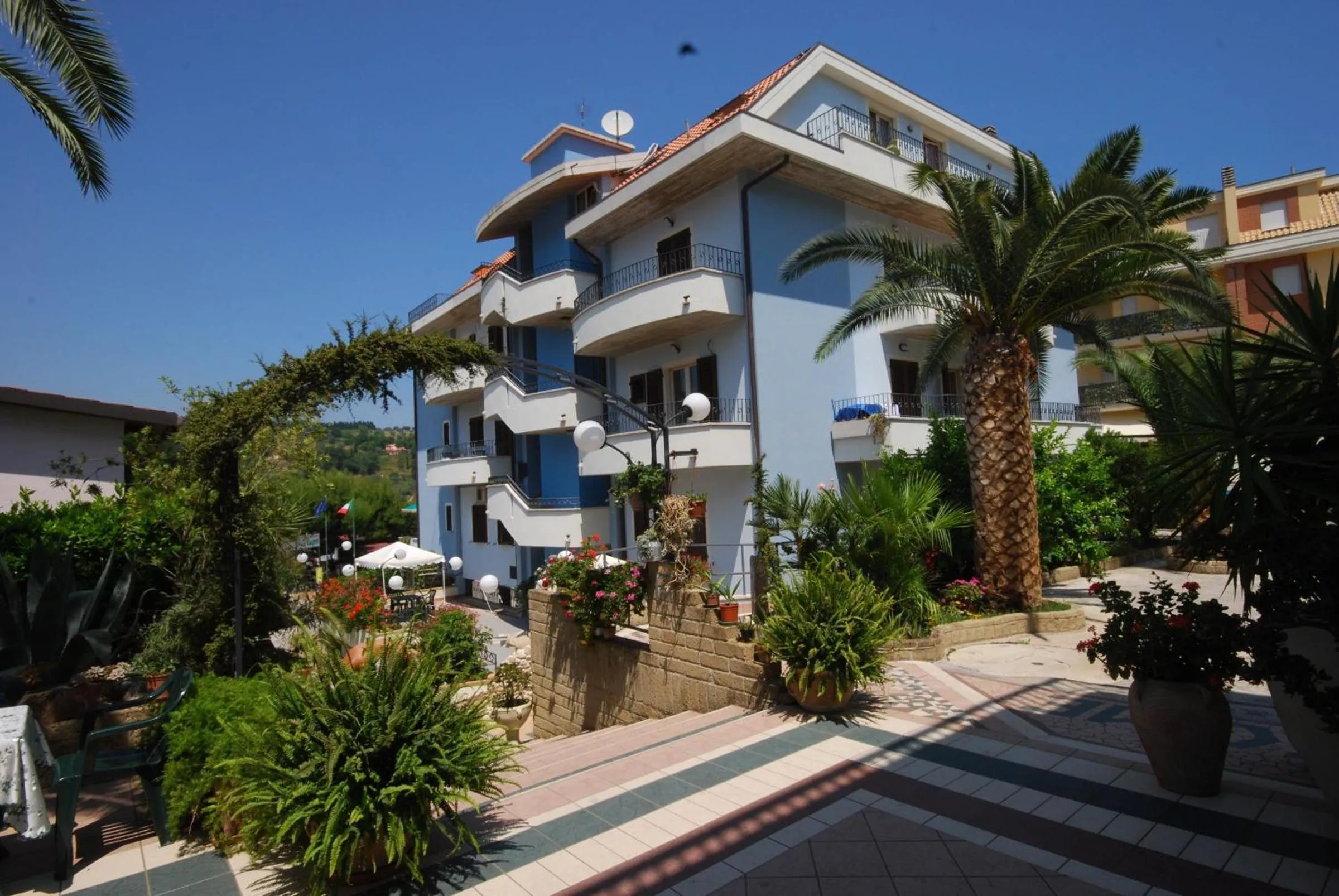 Facade/entrance in Villaggio Verde Cupra