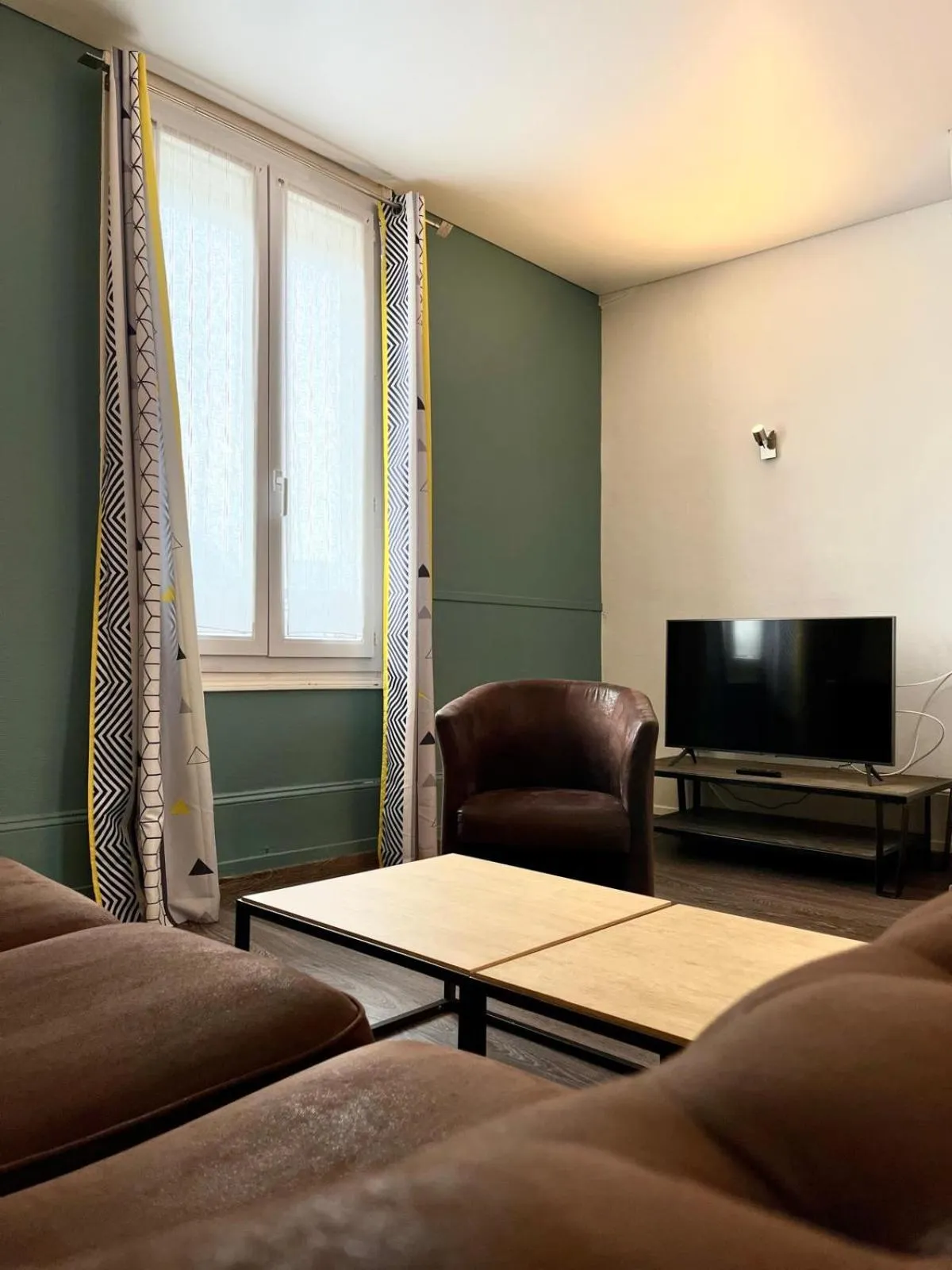 TV and multimedia in HOTEL & SPA Le Renard Centre