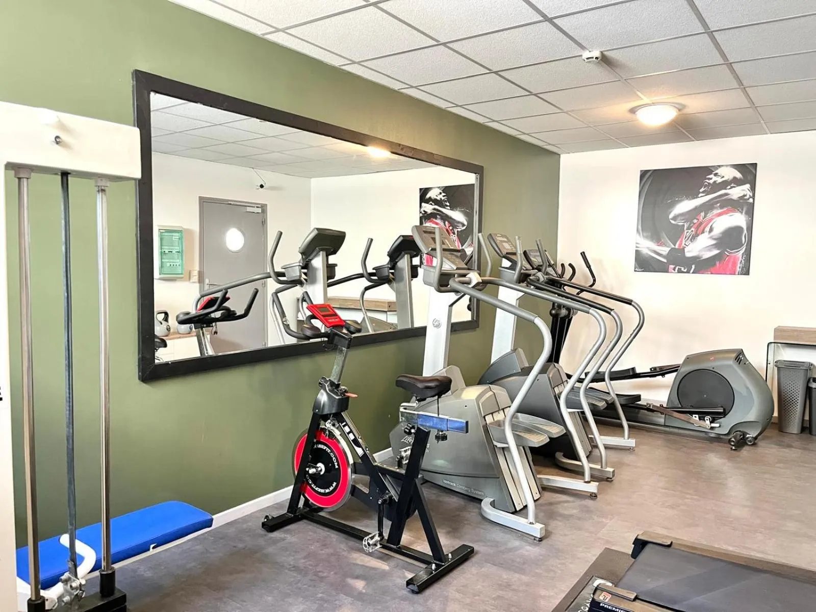 Fitness centre/facilities in HOTEL & SPA Le Renard Centre
