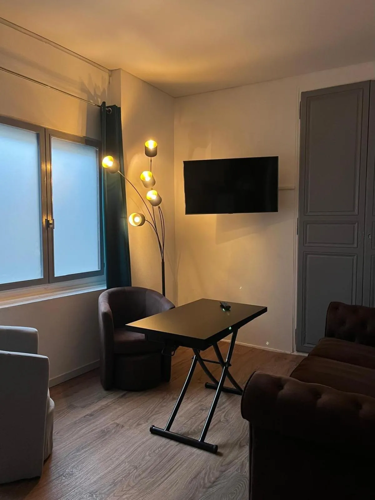 TV and multimedia in HOTEL & SPA Le Renard Centre