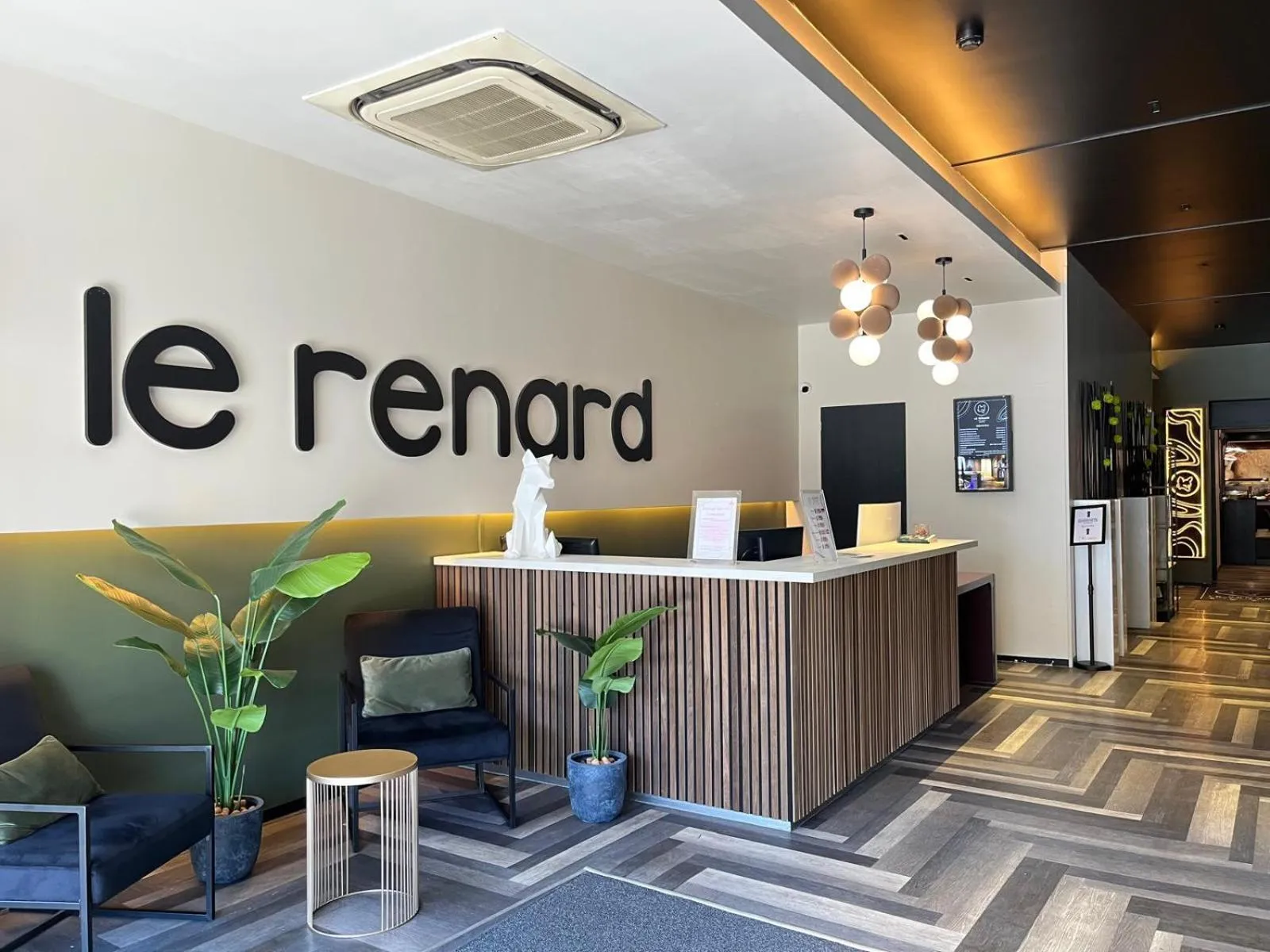 Lobby or reception in HOTEL & SPA Le Renard Centre