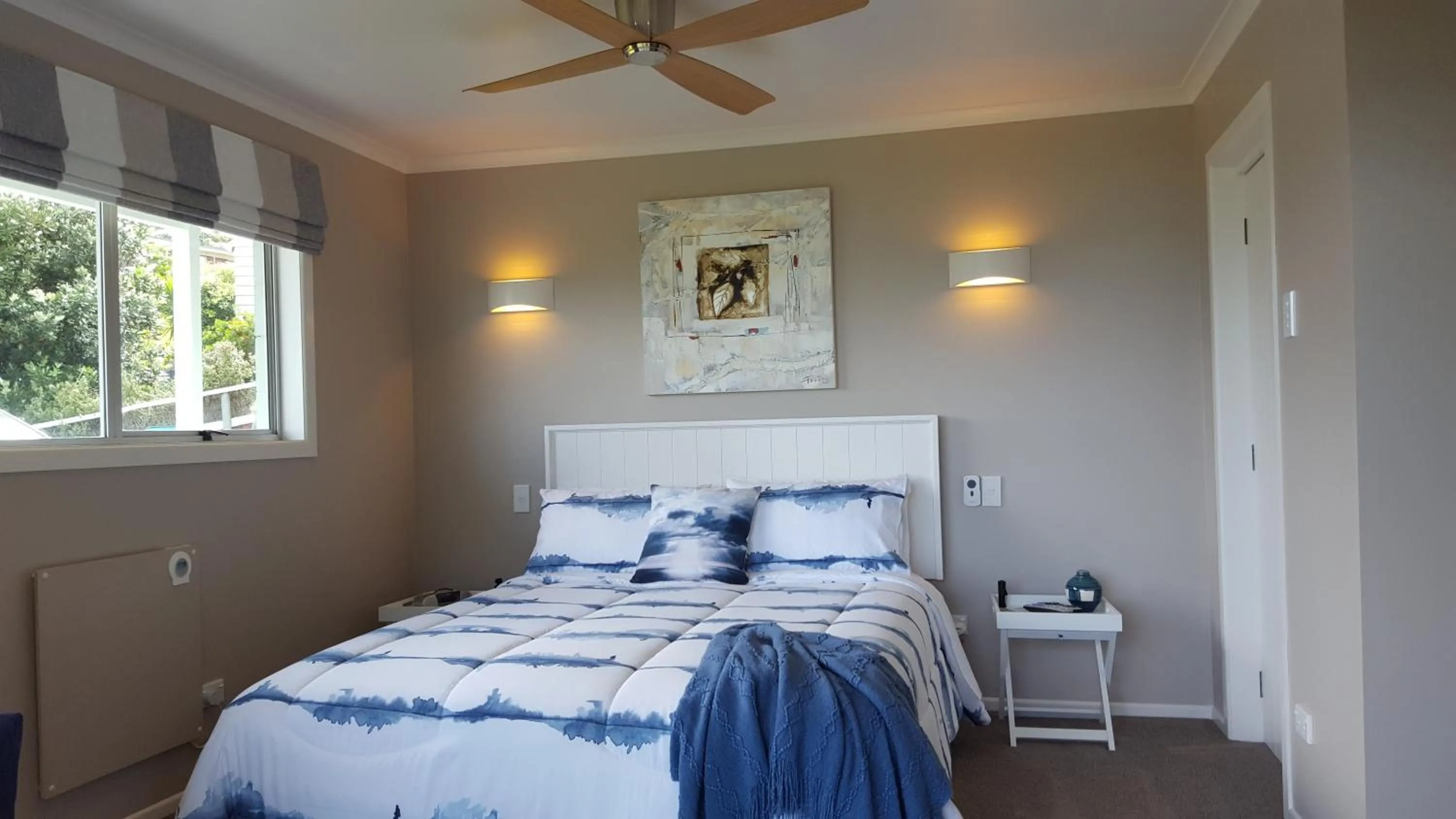 Bedroom, Bed in Bird Haven