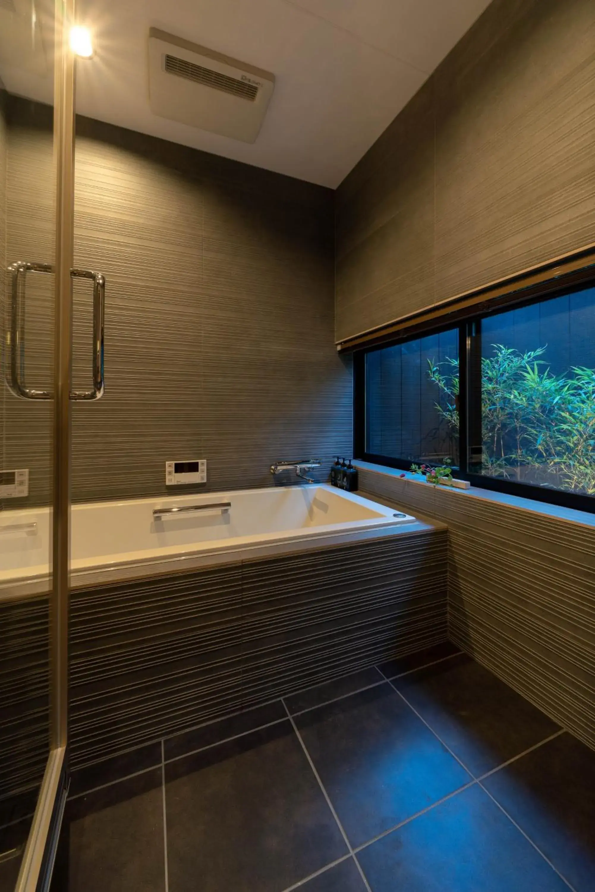Bath, Bathroom in The Machiya Kamiumeya
