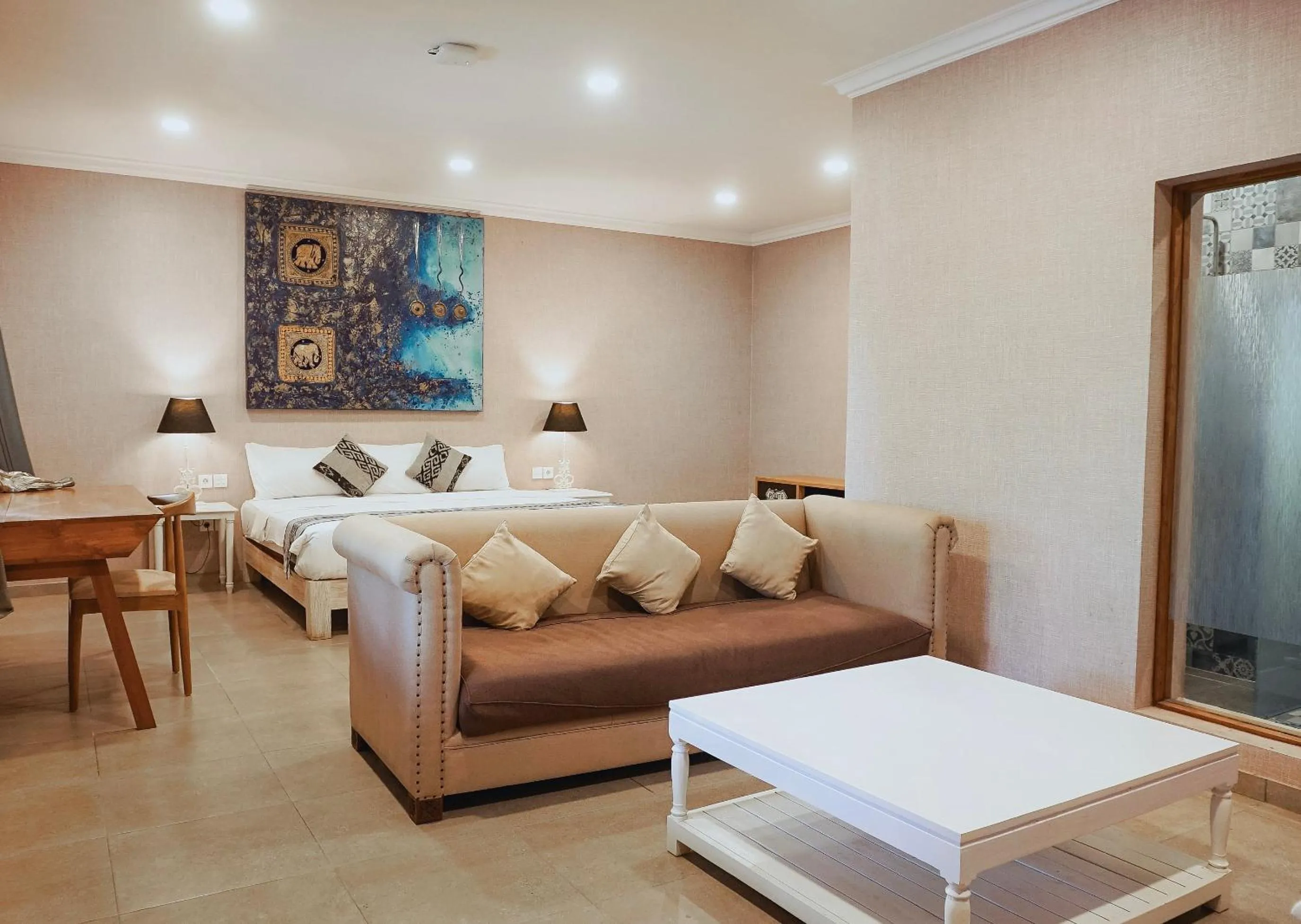 Bed in Coconut Lodge Resort