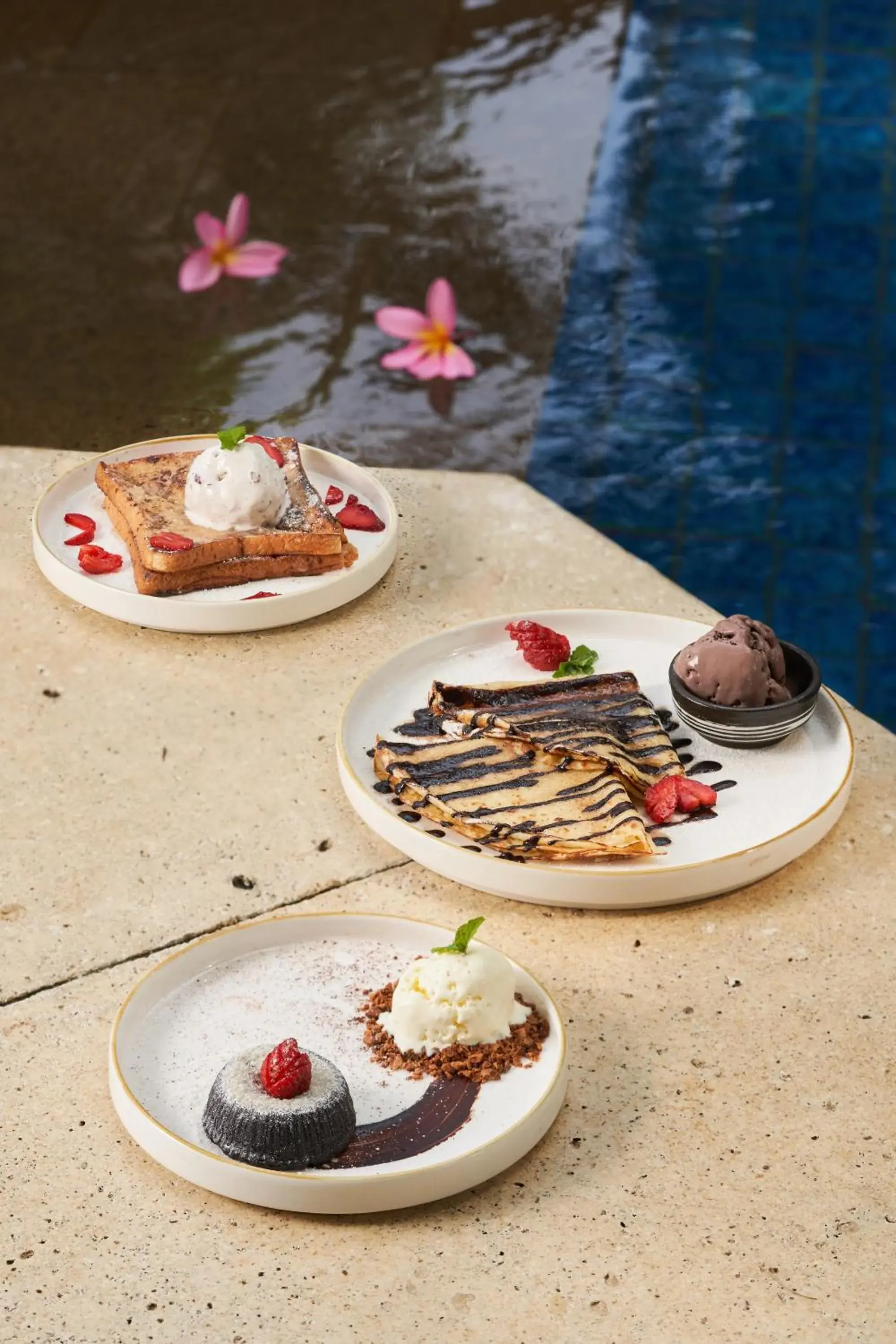 Restaurant/places to eat in Coconut Lodge Resort Restaurant/places to eat in Coconut Lodge Resort