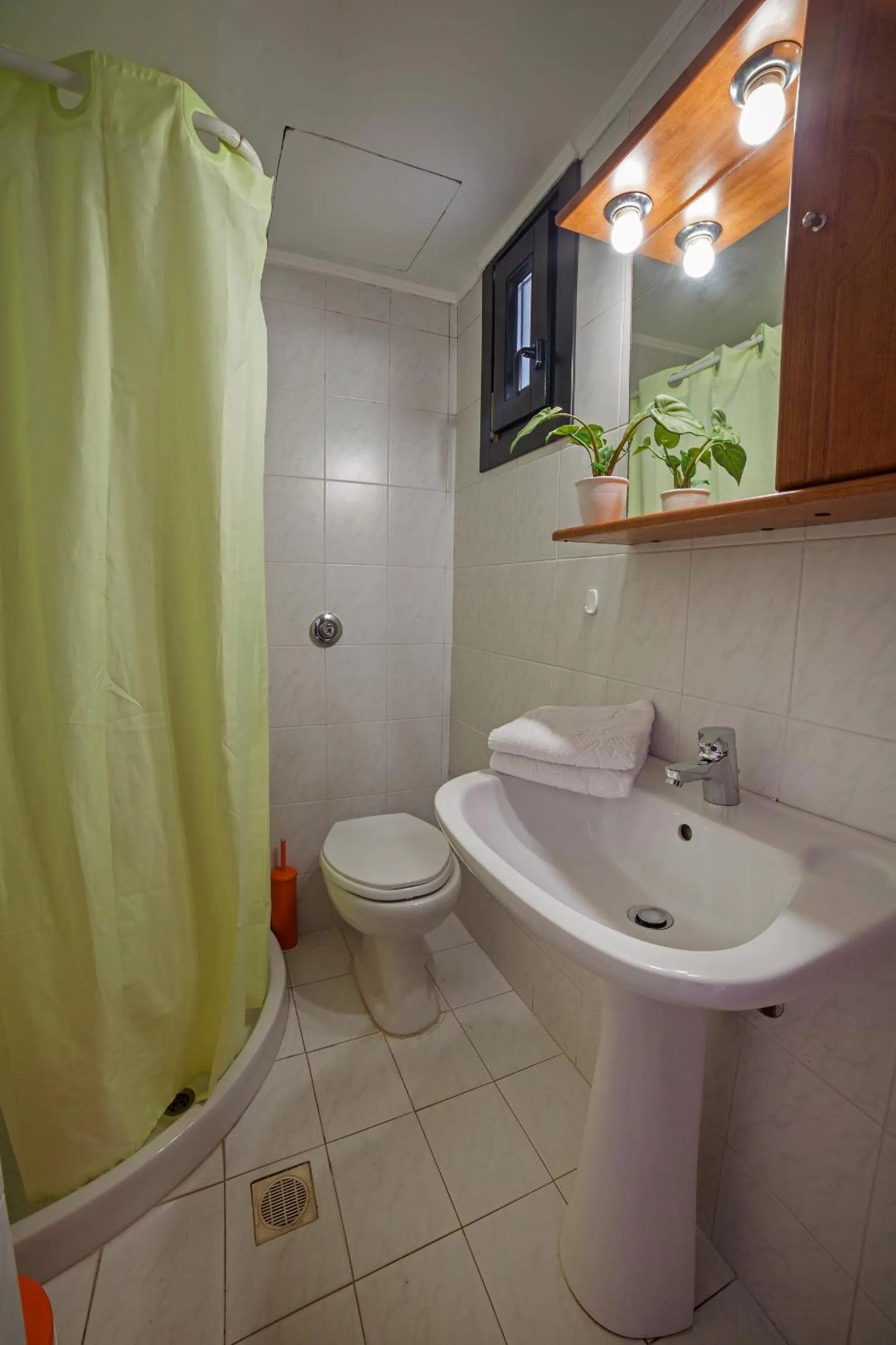 Bathroom in Minos Apartments & Studios