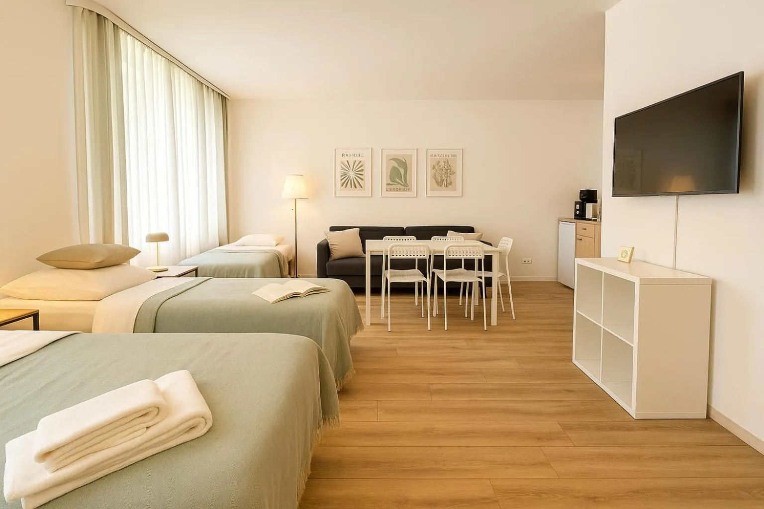 Bed in Airport Messe Hotel