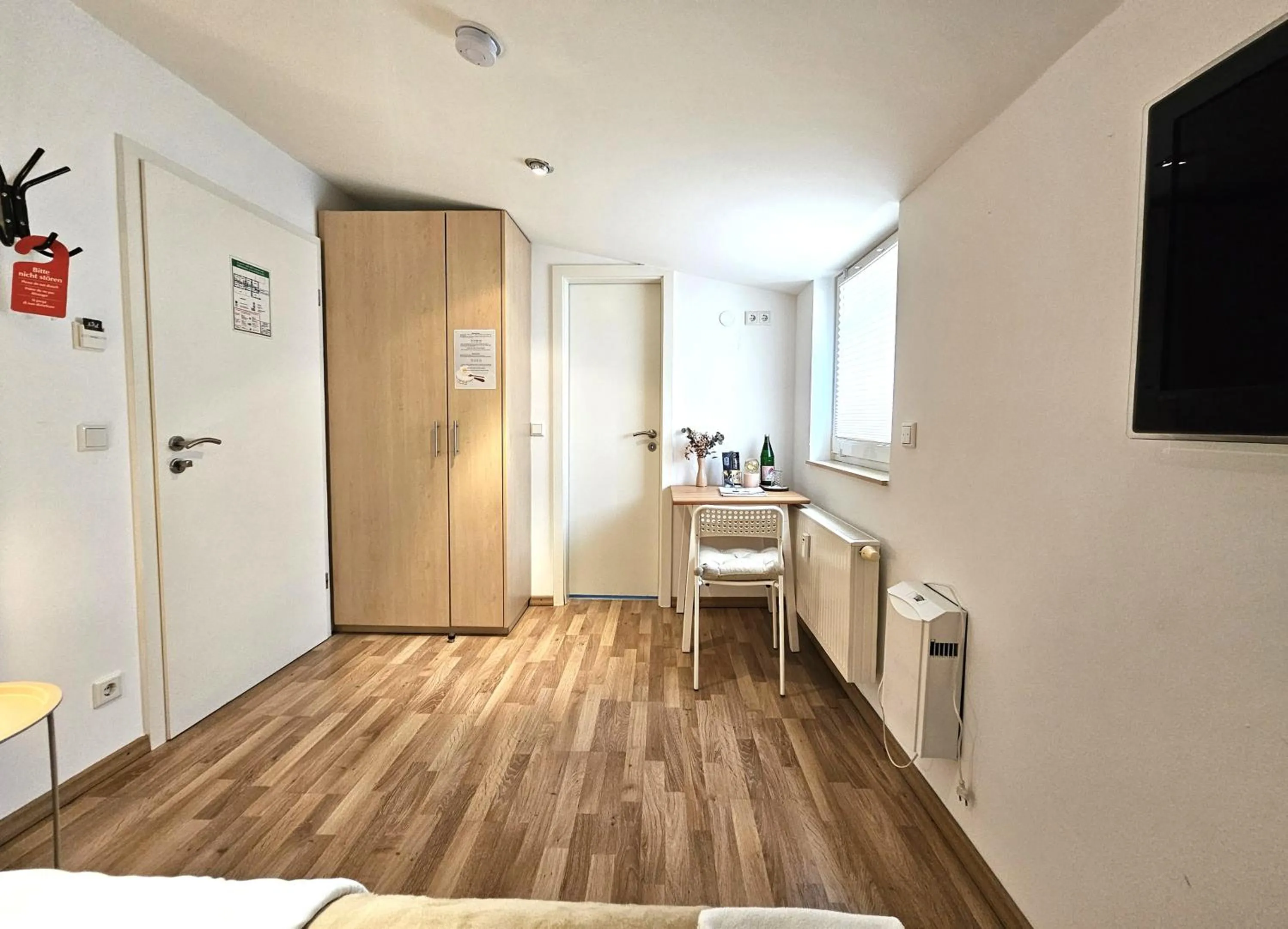 Bed in Airport Messe Hotel