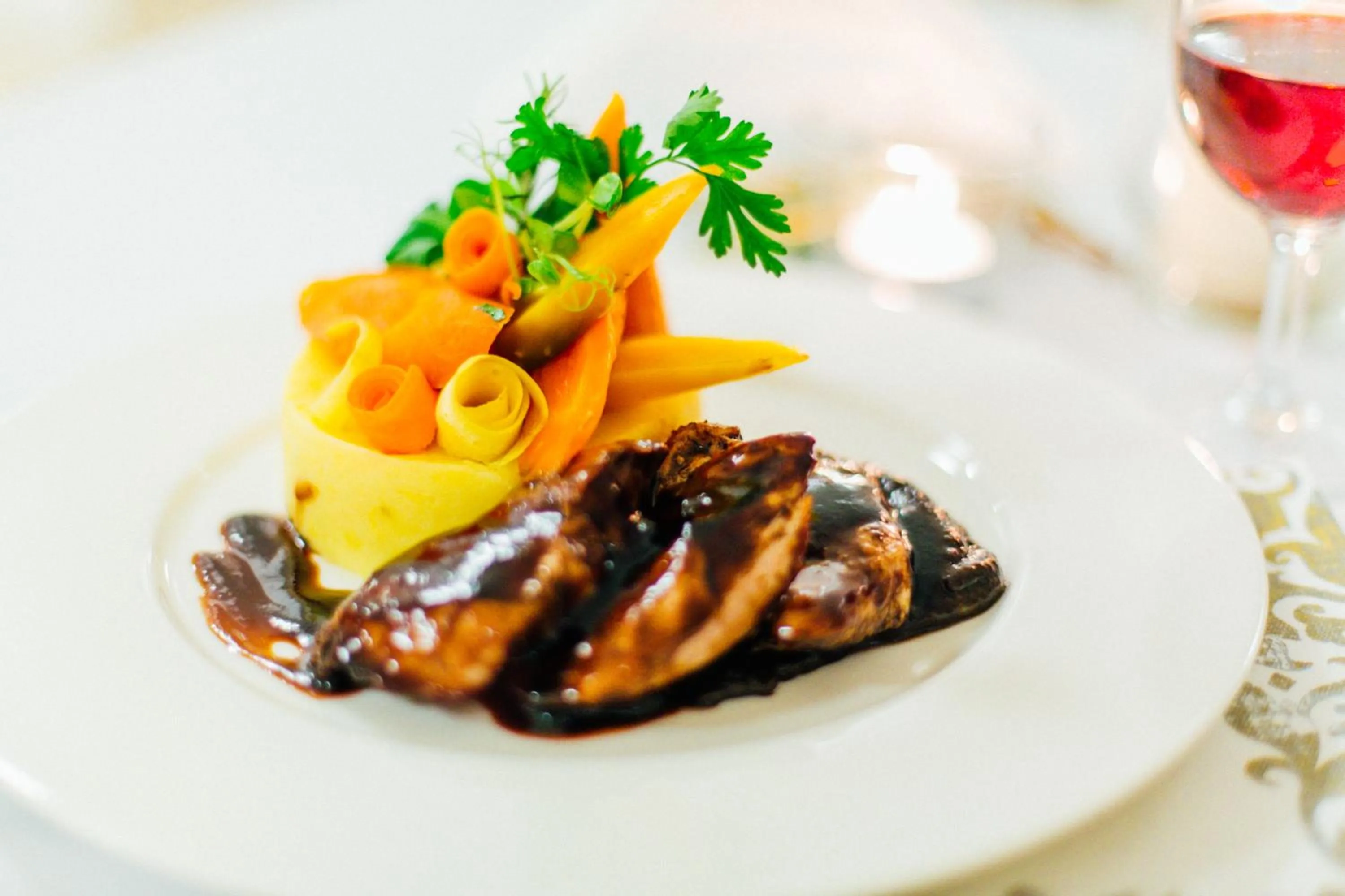 Restaurant/places to eat in Złoty Staw