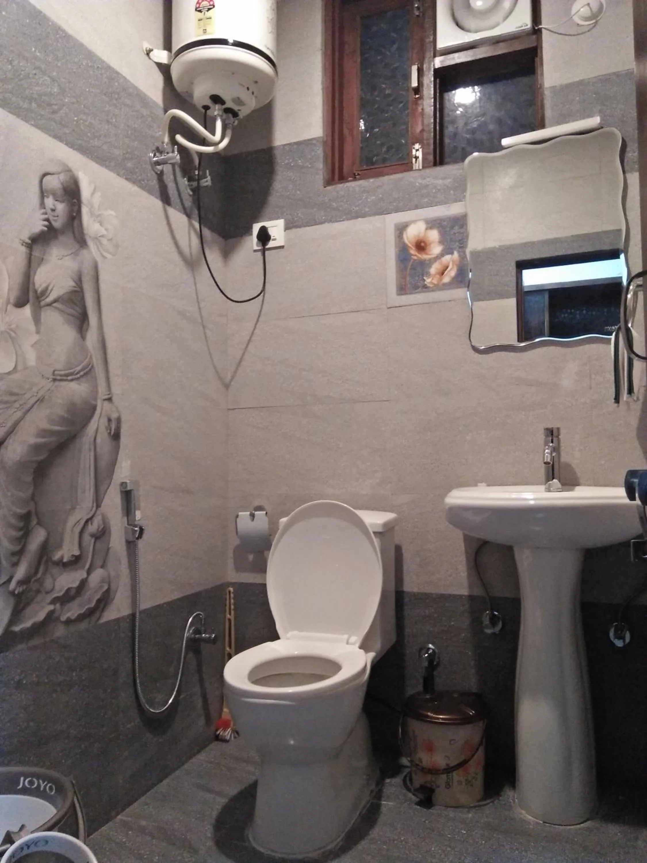 Bathroom in Hotel Hillora Mcleodganj