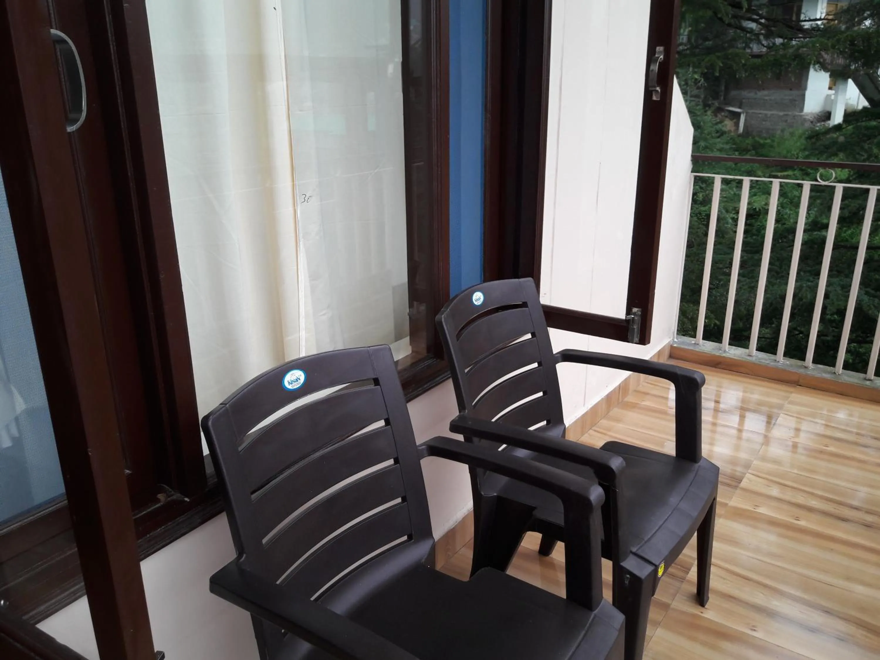 Balcony/Terrace in Hotel Hillora Mcleodganj