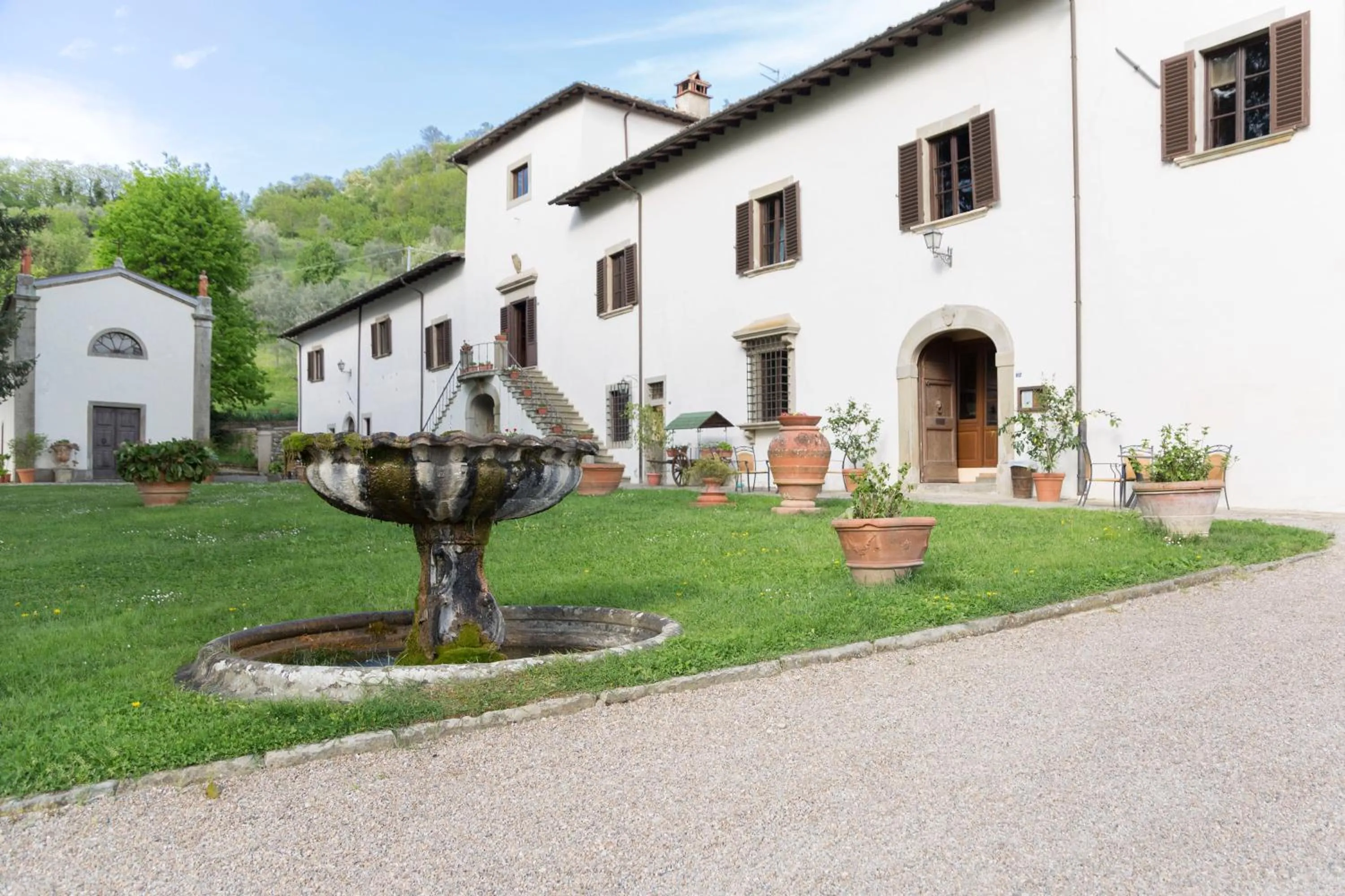Facade/entrance in Villa Grassina