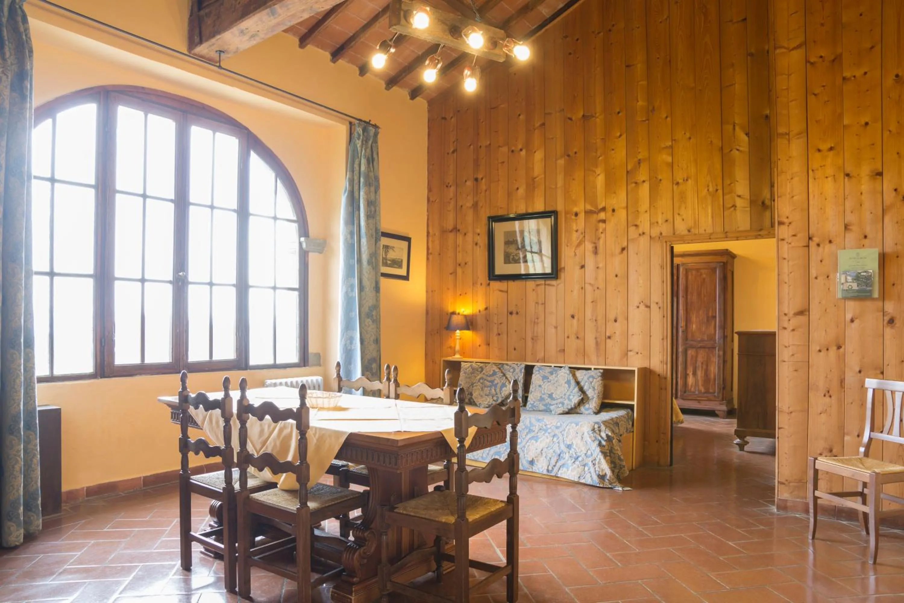 Dining area in Villa Grassina