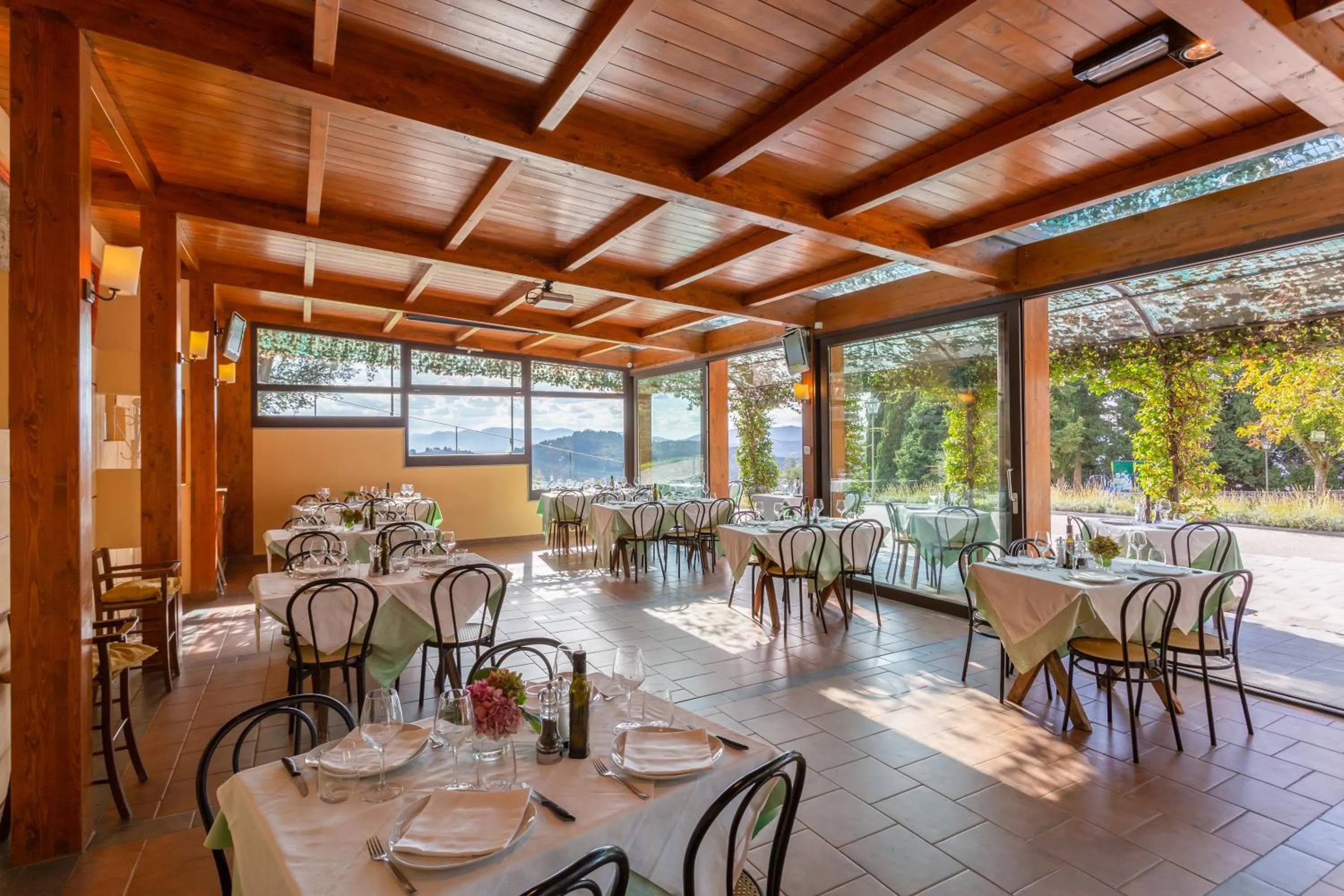 Dining area in Villa Grassina