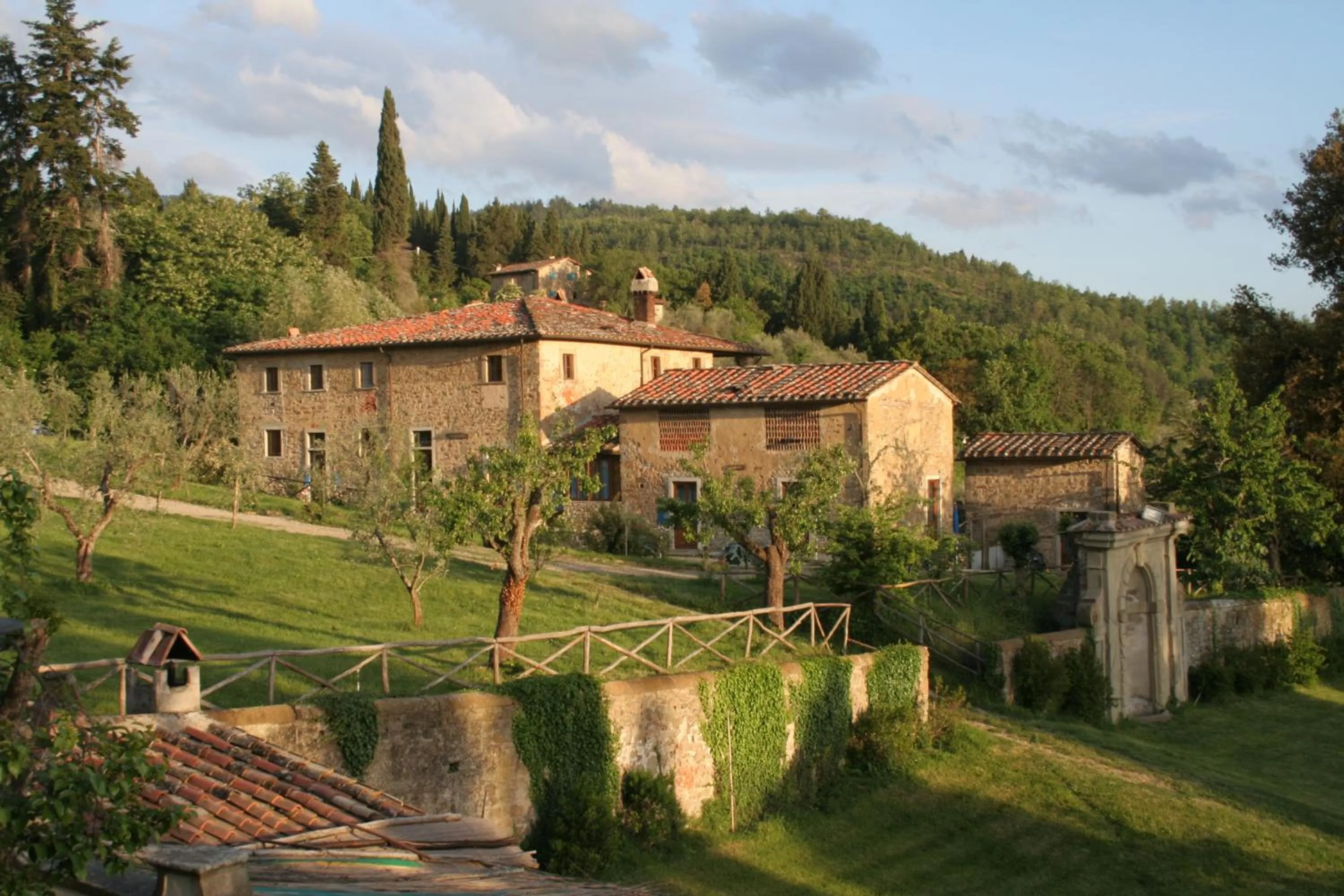 Property building in Villa Grassina