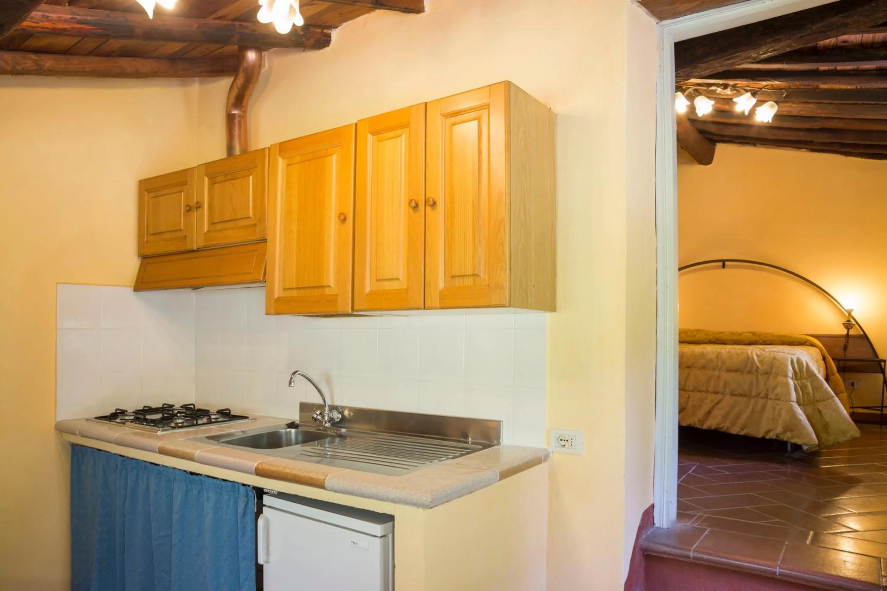 Kitchen or kitchenette, Bed in Villa Grassina
