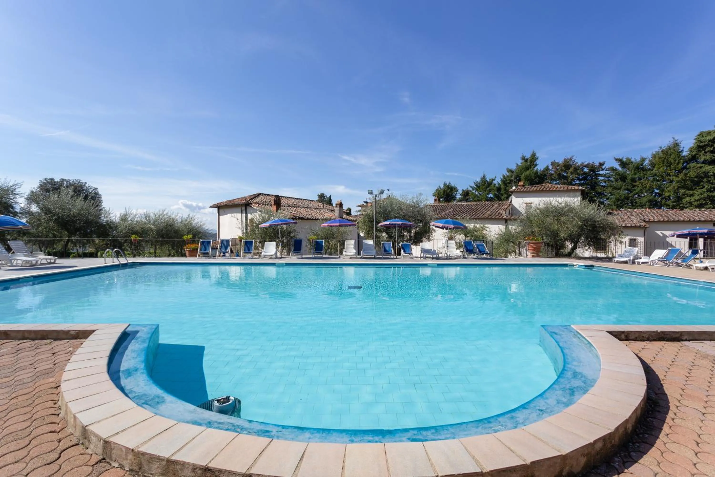 Swimming pool in Villa Grassina