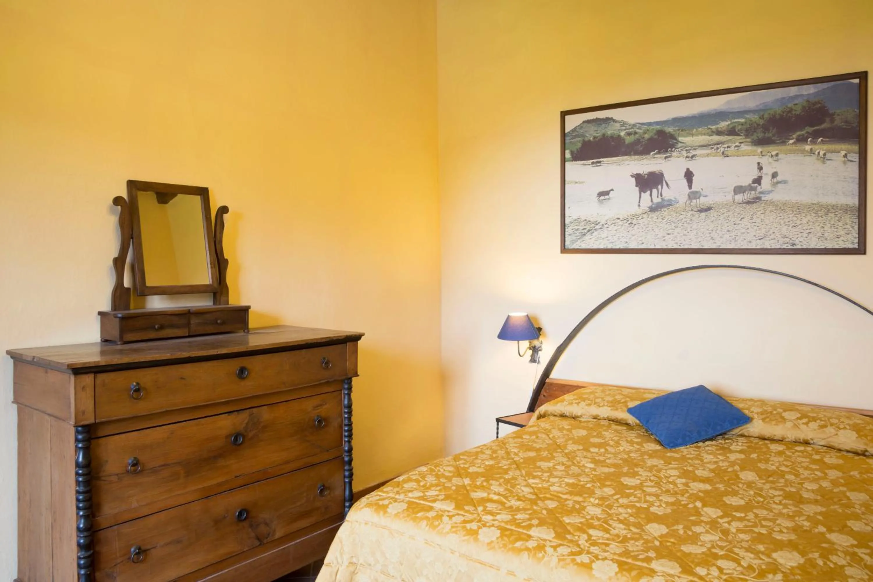 Bedroom, Bed in Villa Grassina