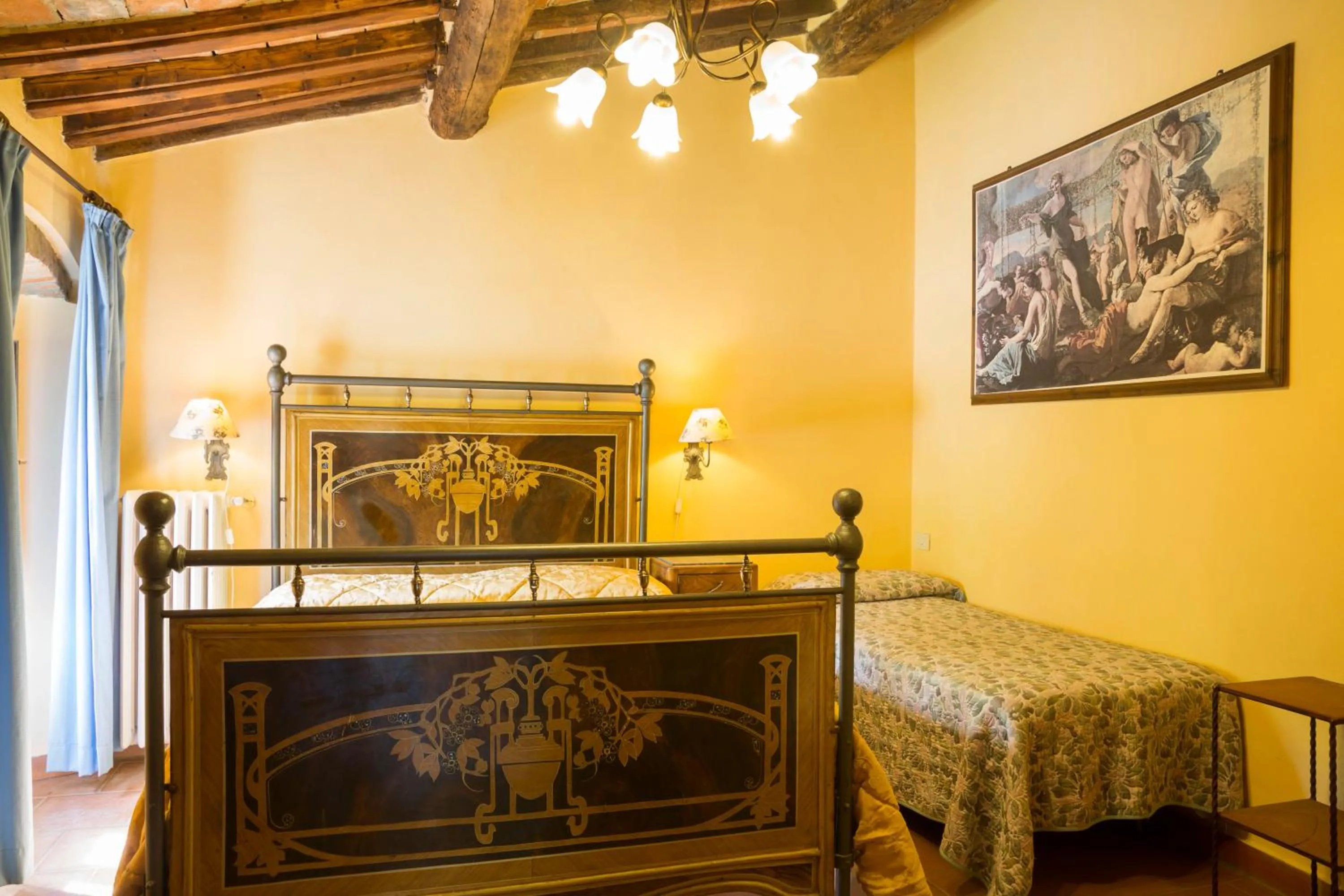 Photo of the whole room, Bed in Villa Grassina