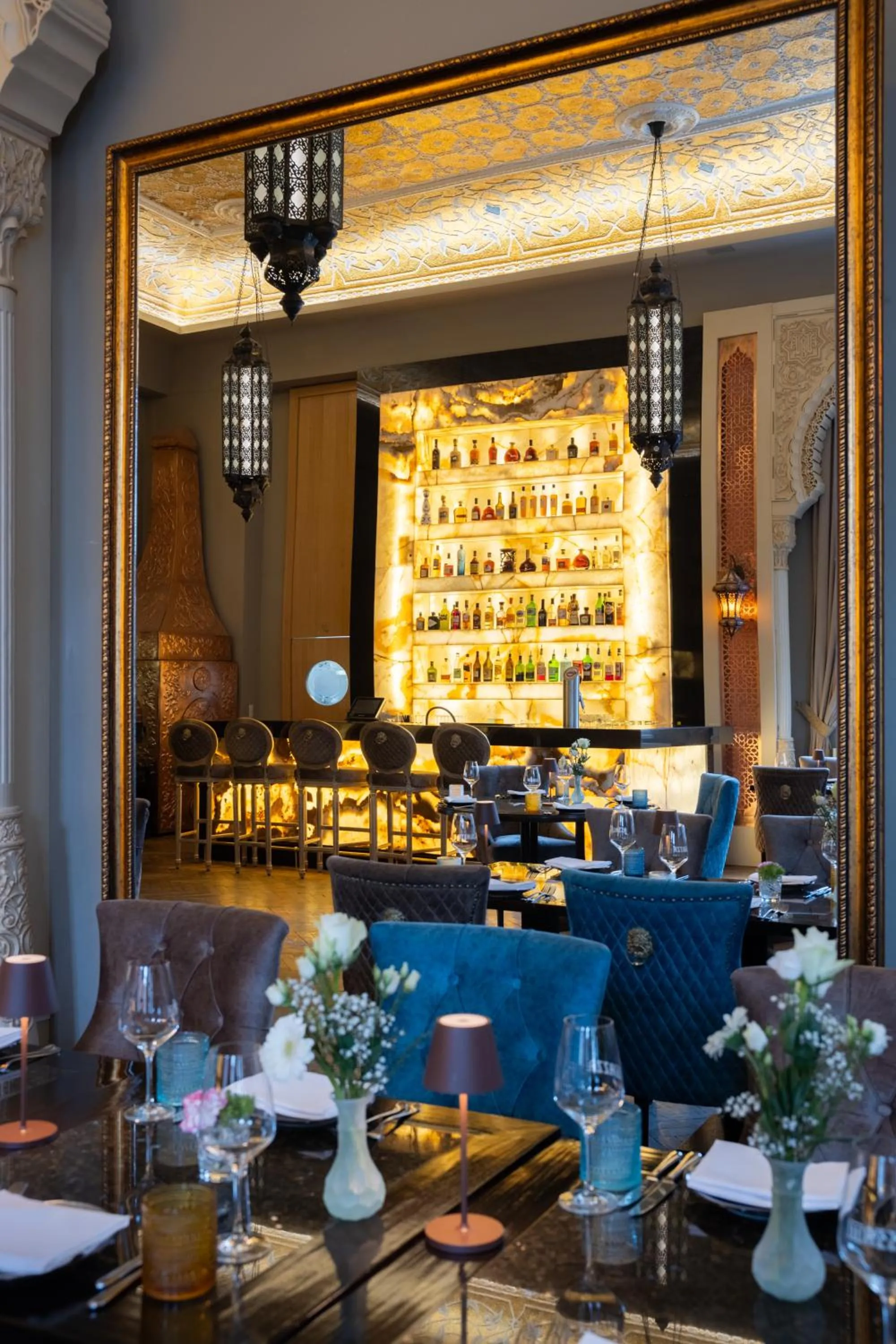 Restaurant/places to eat in YoHo - The Young Hotel