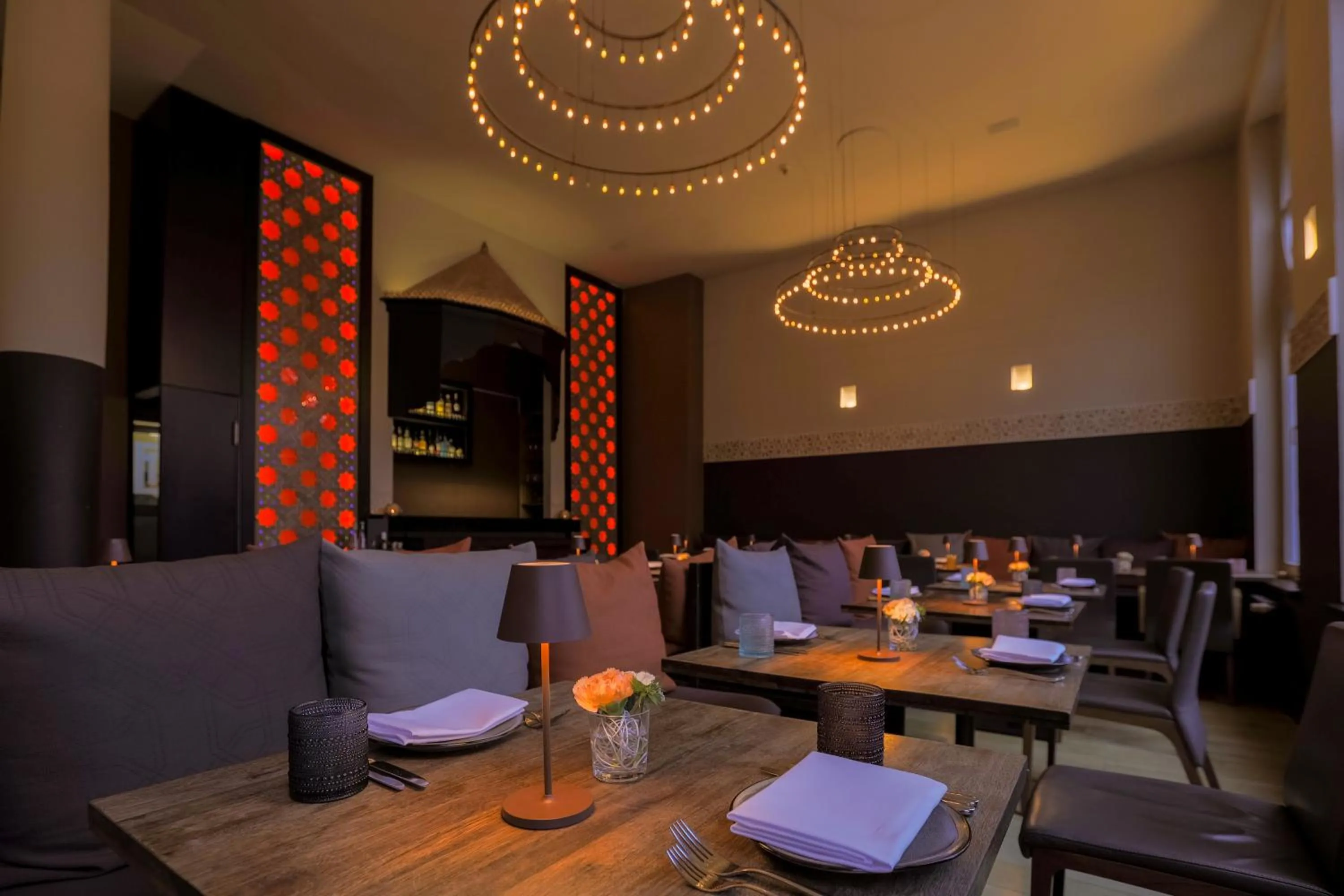 Restaurant/places to eat in YoHo - The Young Hotel