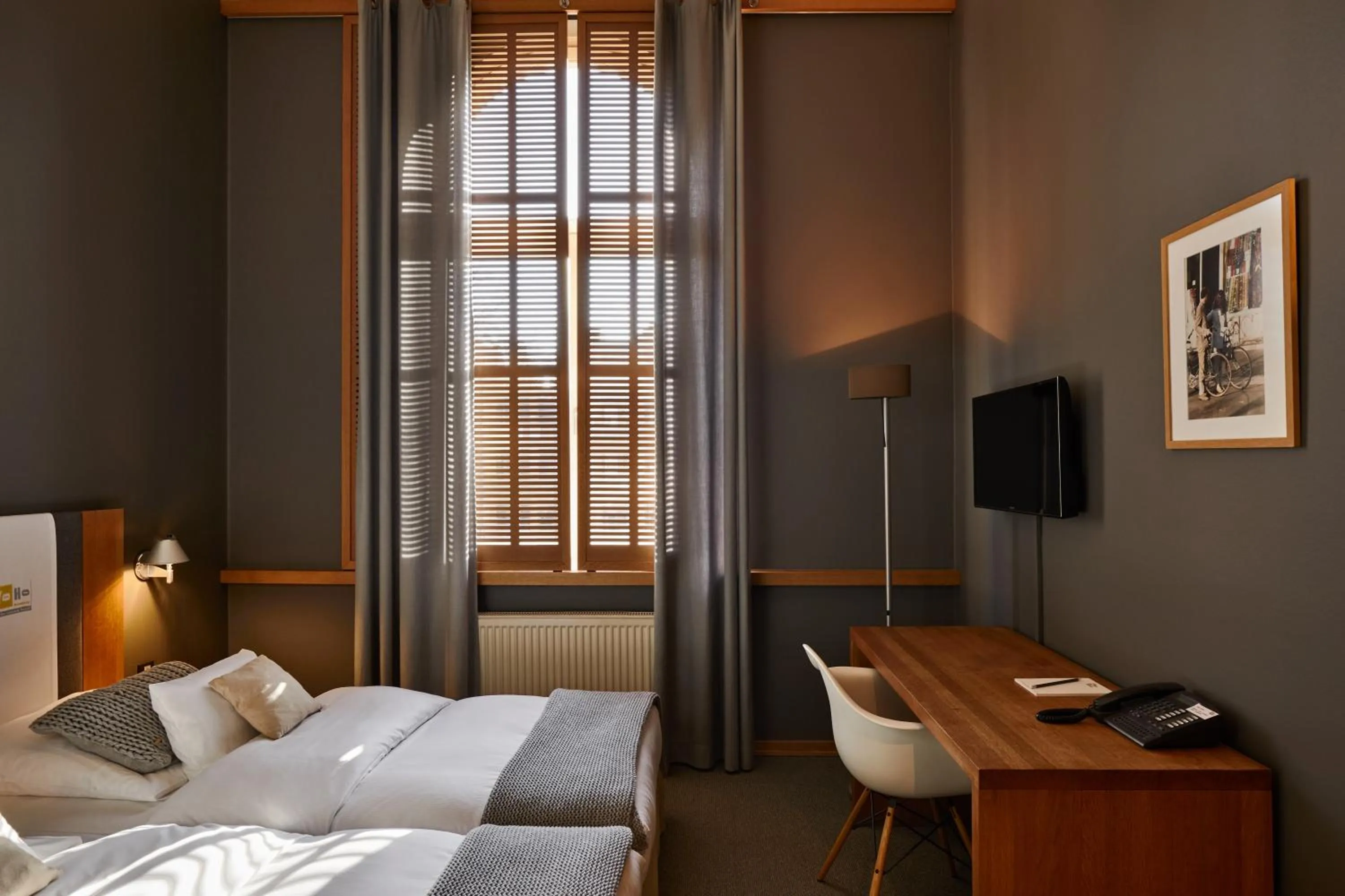 Staff, Bed in YoHo - The Young Hotel