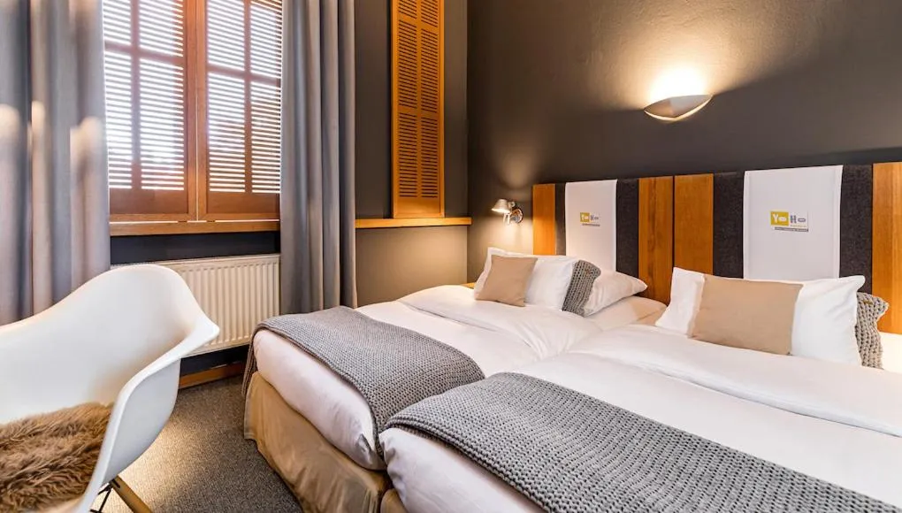 Bed in YoHo - The Young Hotel