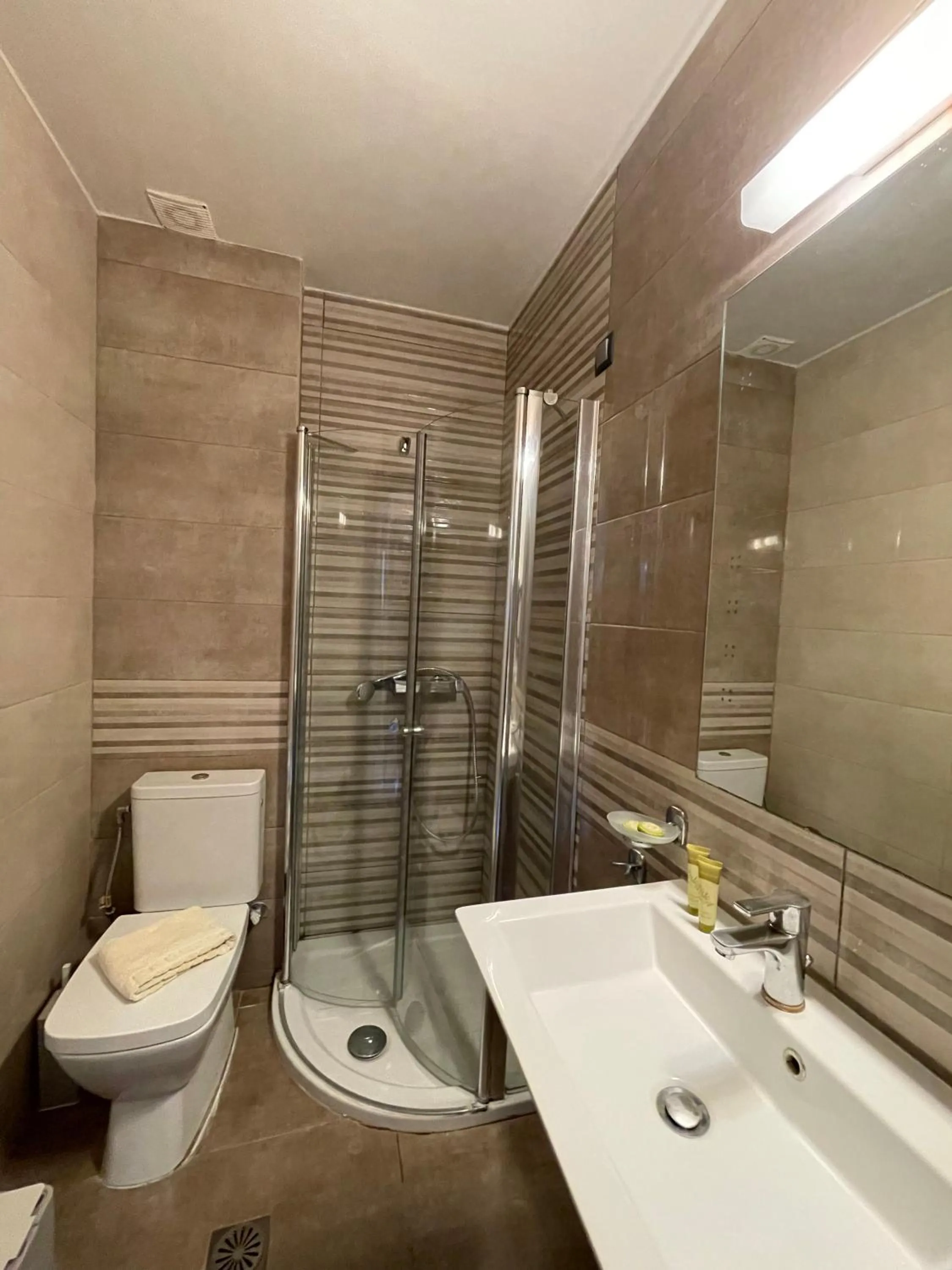 Toilet in Porto Del Sol Hotel