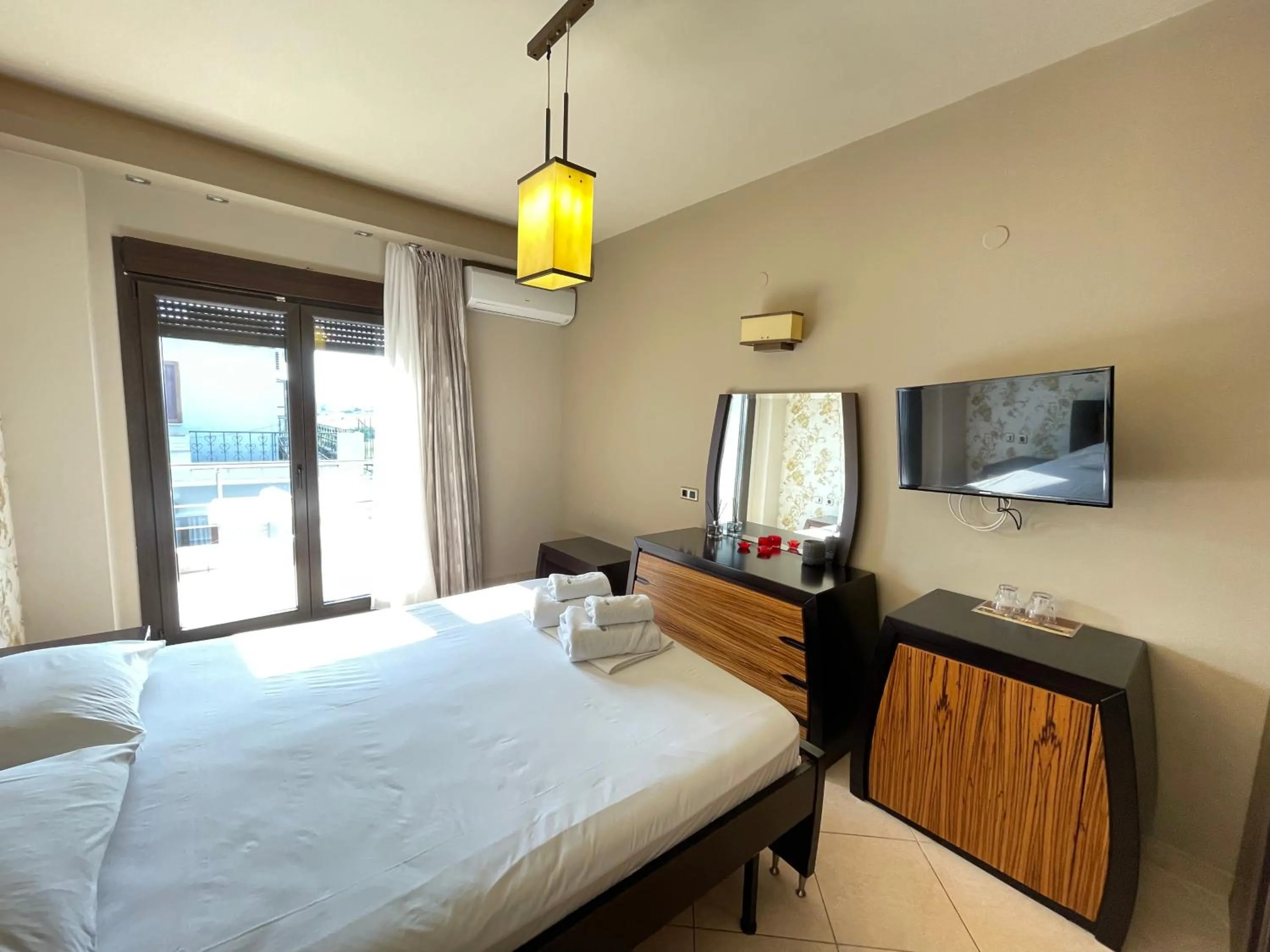 Bedroom, Bed in Porto Del Sol Hotel